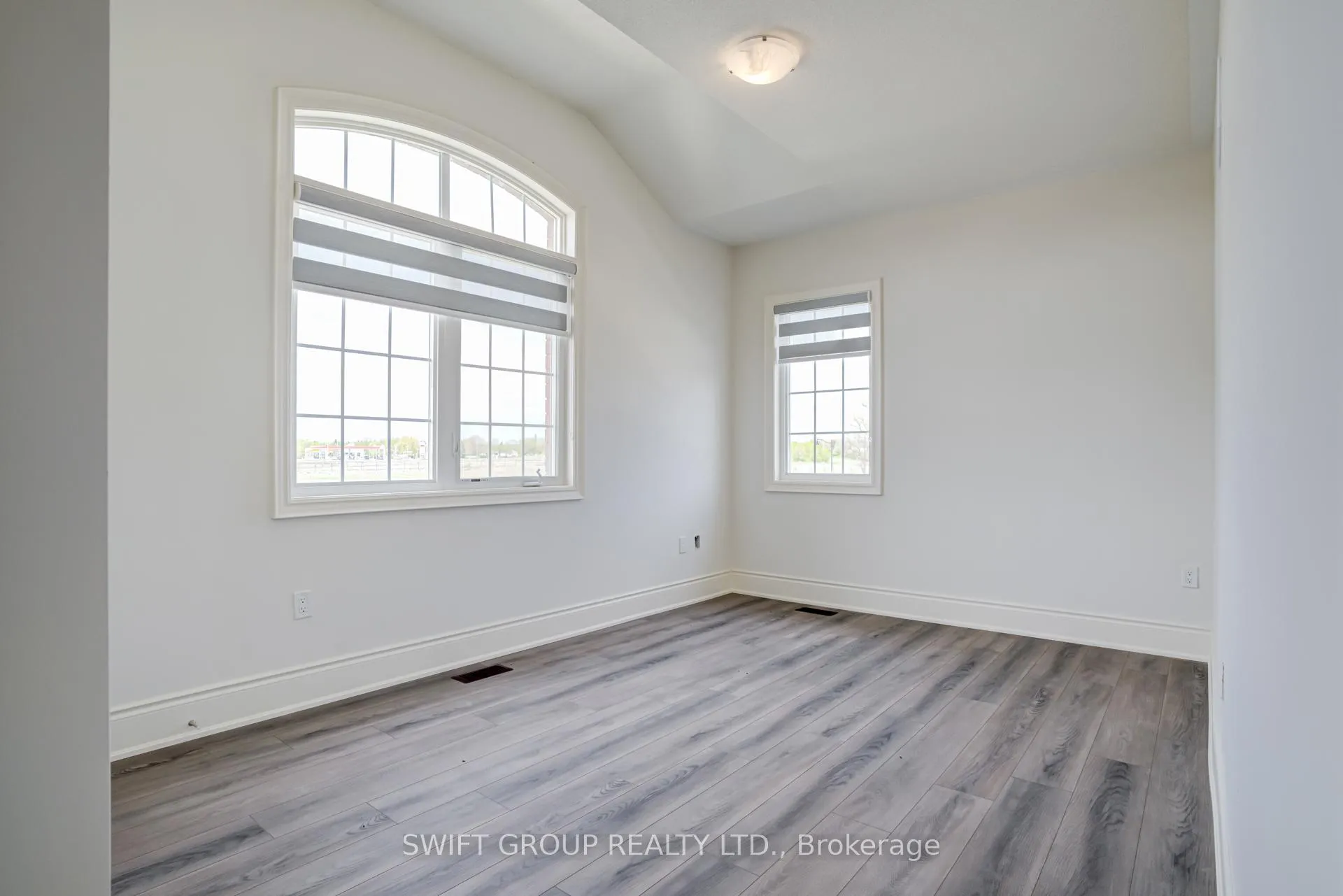 Photo 32 of 496 Skinner Road, Hamilton, Waterdown — HOMEH