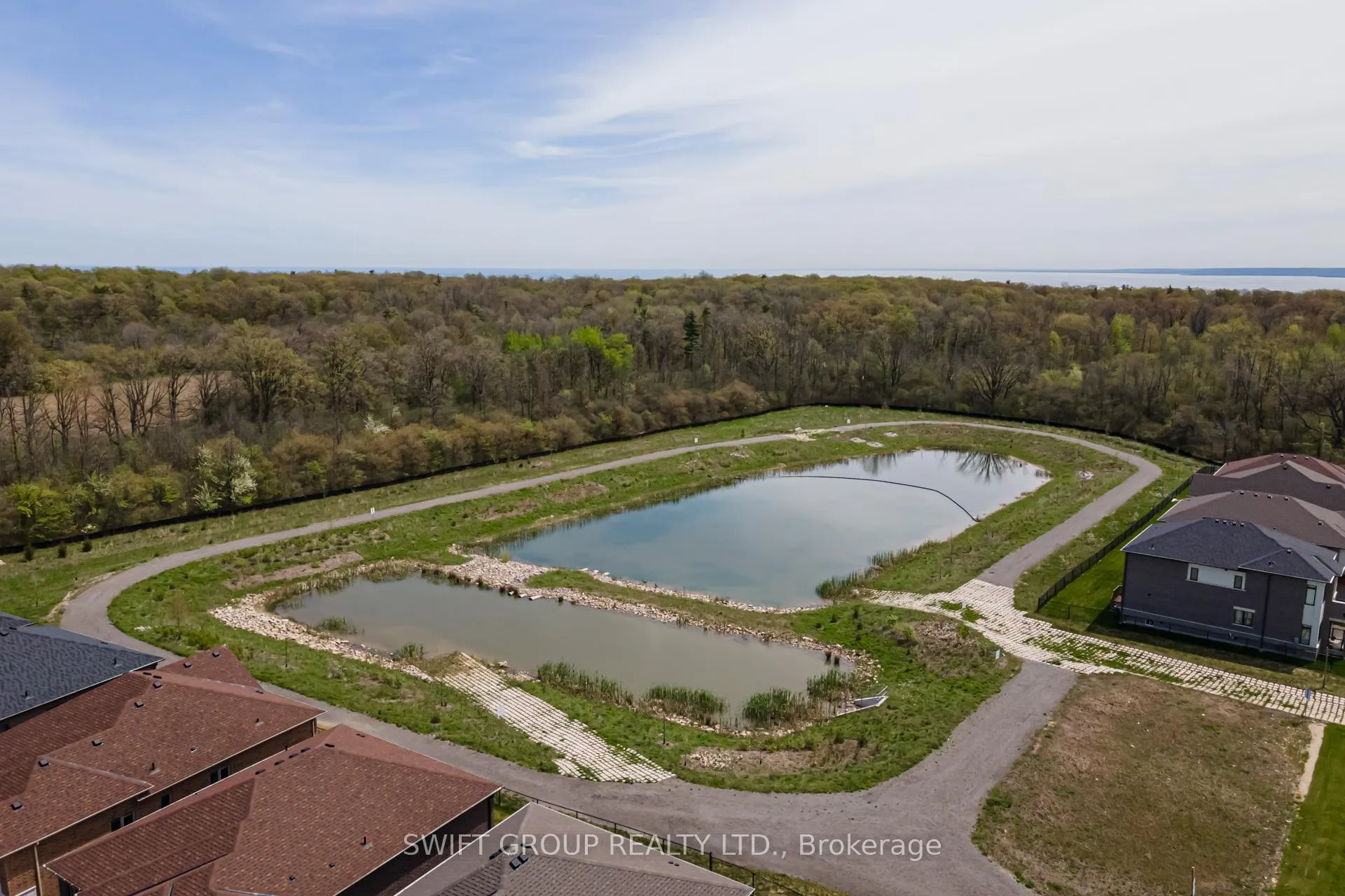 Photo 40 of 496 Skinner Road, Hamilton, Waterdown — HOMEH