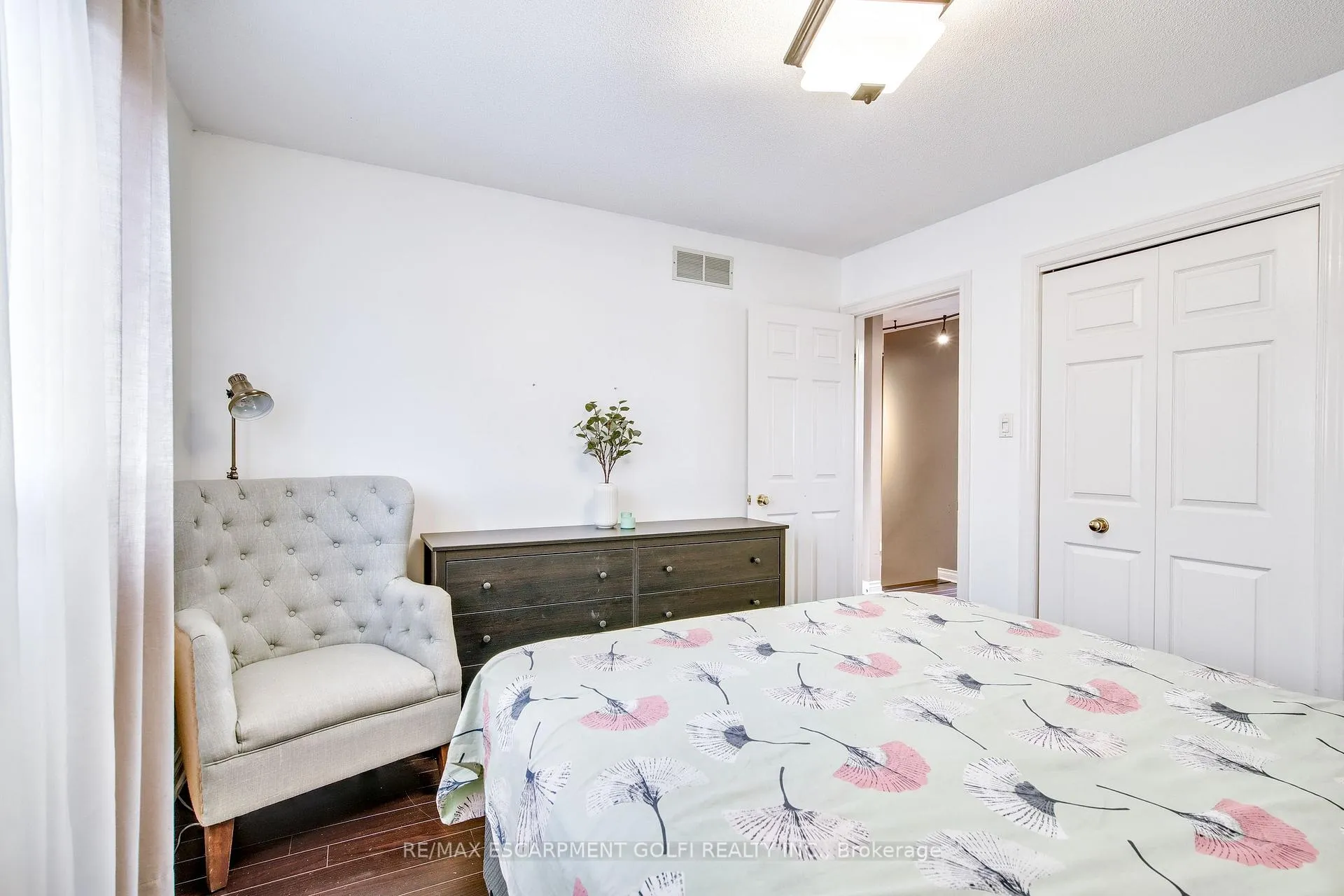 Photo 18 of 59 Commerford Street, Thorold, Confederation Heights — HOMEH