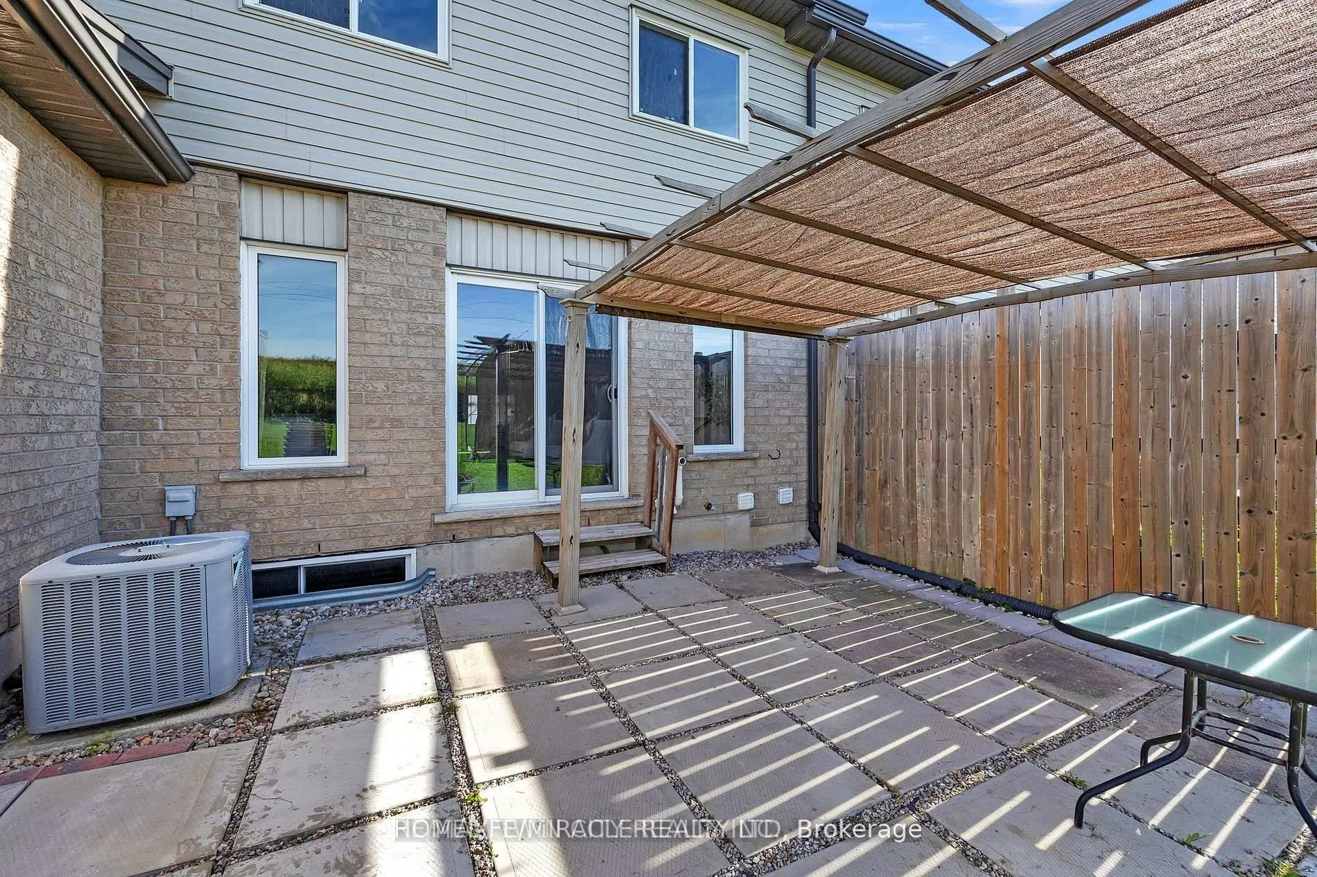 Photo 11 of 252 Countrystone Crescent, Kitchener, Highland West — HOMEH