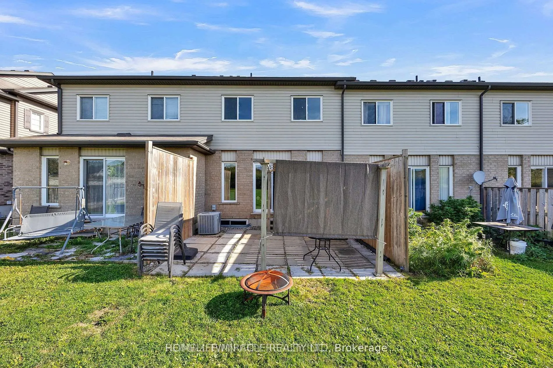 Photo 12 of 252 Countrystone Crescent, Kitchener, Highland West — HOMEH