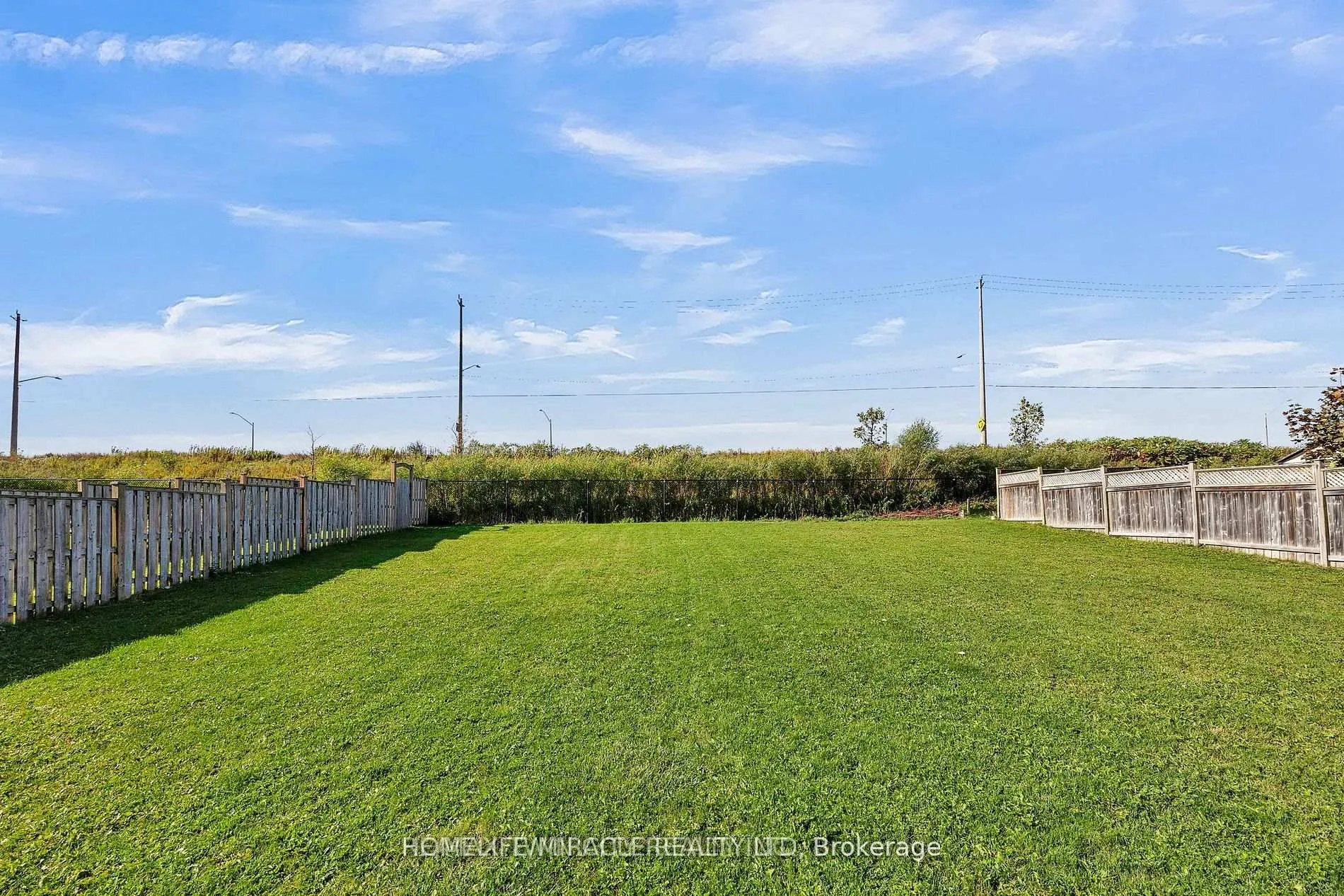 Photo 13 of 252 Countrystone Crescent, Kitchener, Highland West — HOMEH