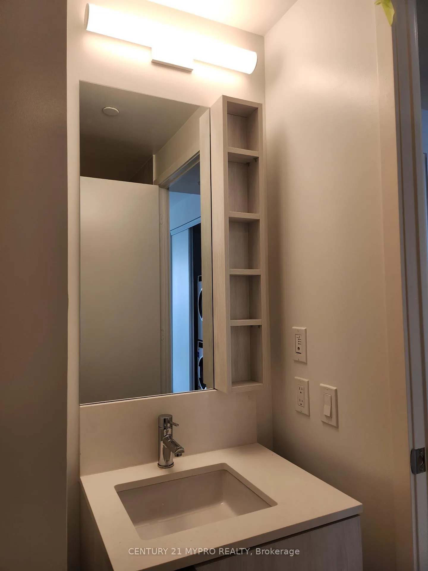 Photo 5 of Unit 4307, 1000 Portage Parkway, Vaughan, Vaughan Corporate Centre — HOMEH