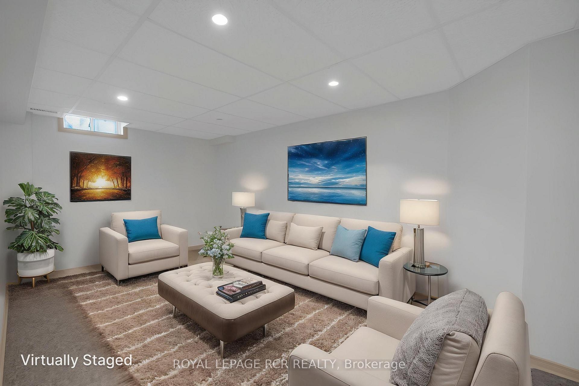 Photo 10 of 13 Queensland Crescent, Caledon, Bolton East — HOMEH