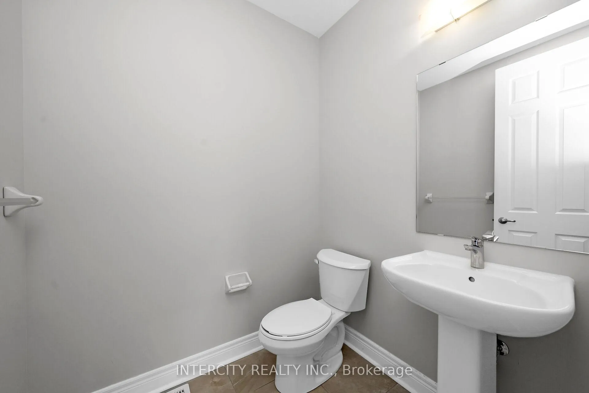 Photo 12 of Unit Lot 92, 29 Kessler Drive, Brampton, Sandringham-Wellington North — HOMEH