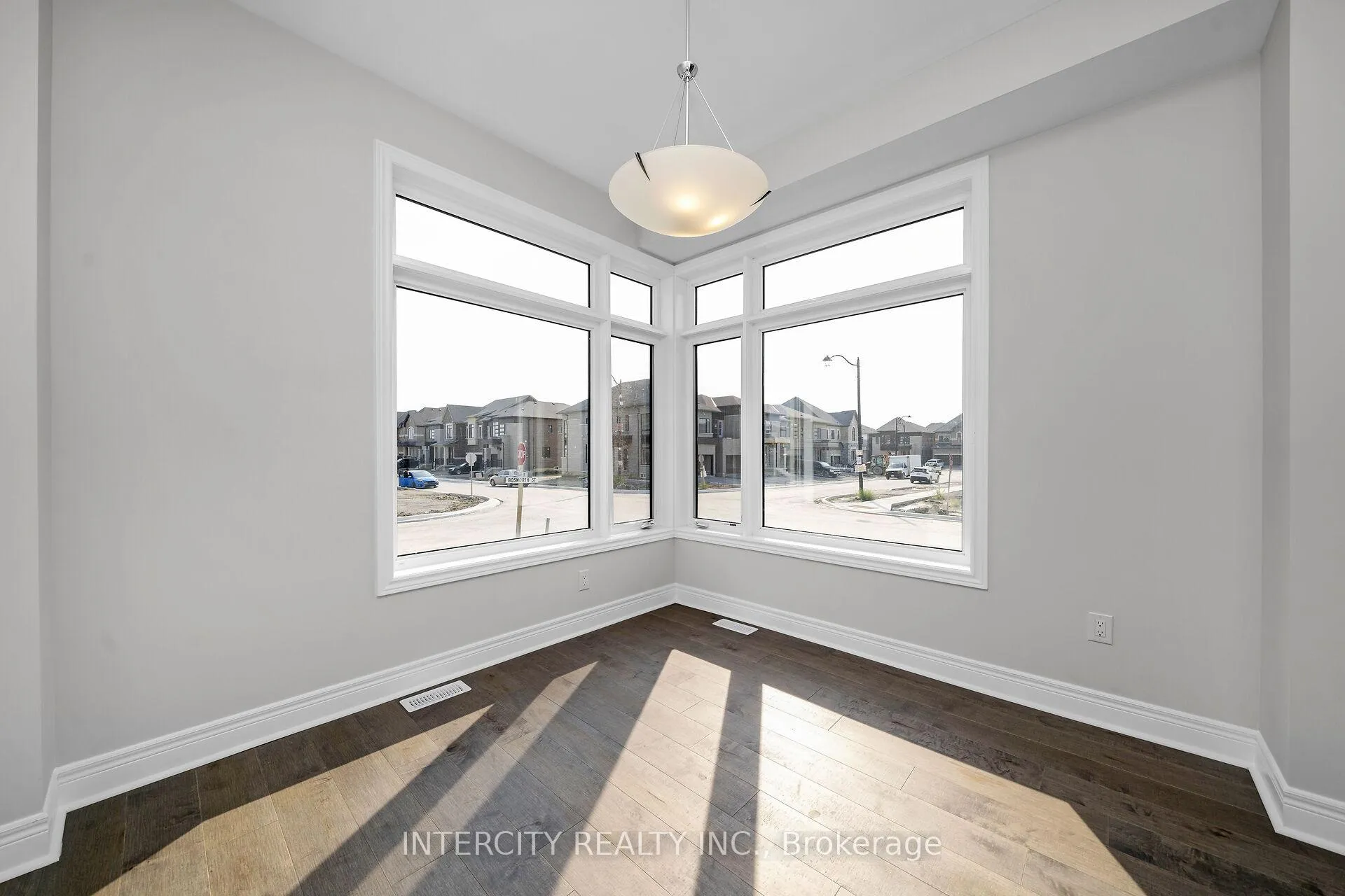Photo 13 of Unit Lot 92, 29 Kessler Drive, Brampton, Sandringham-Wellington North — HOMEH