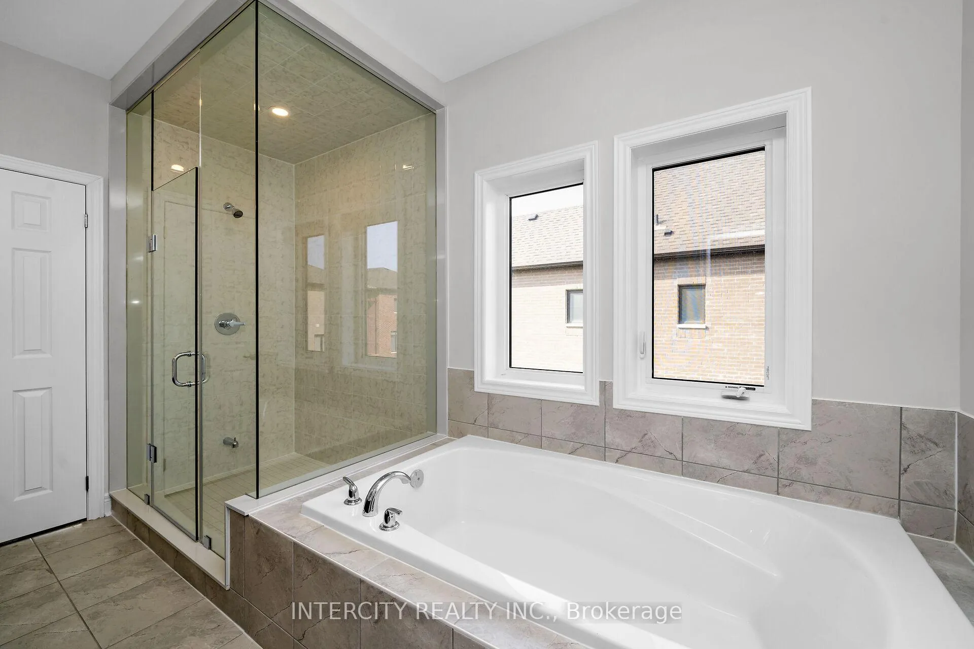 Photo 19 of Unit Lot 92, 29 Kessler Drive, Brampton, Sandringham-Wellington North — HOMEH