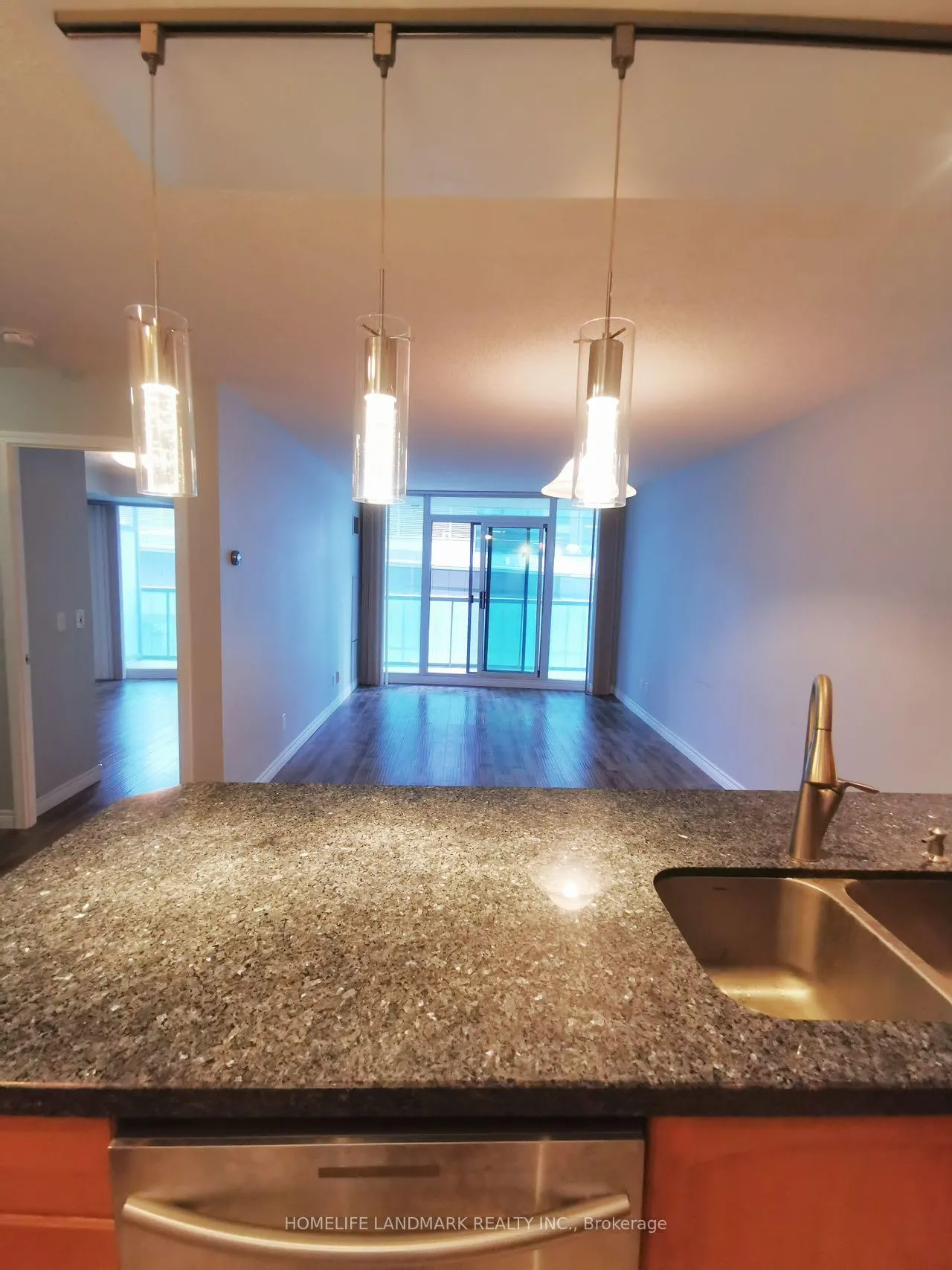 Photo 5 of Unit 508, 30 Grand Trunk Crescent, Toronto, Waterfront Communities — HOMEH
