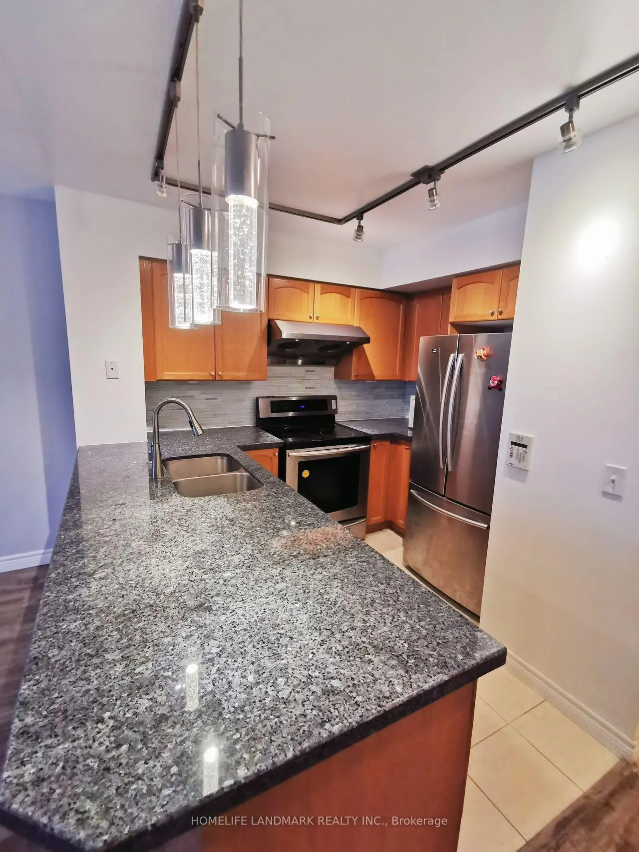 Photo 6 of Unit 508, 30 Grand Trunk Crescent, Toronto, Waterfront Communities — HOMEH