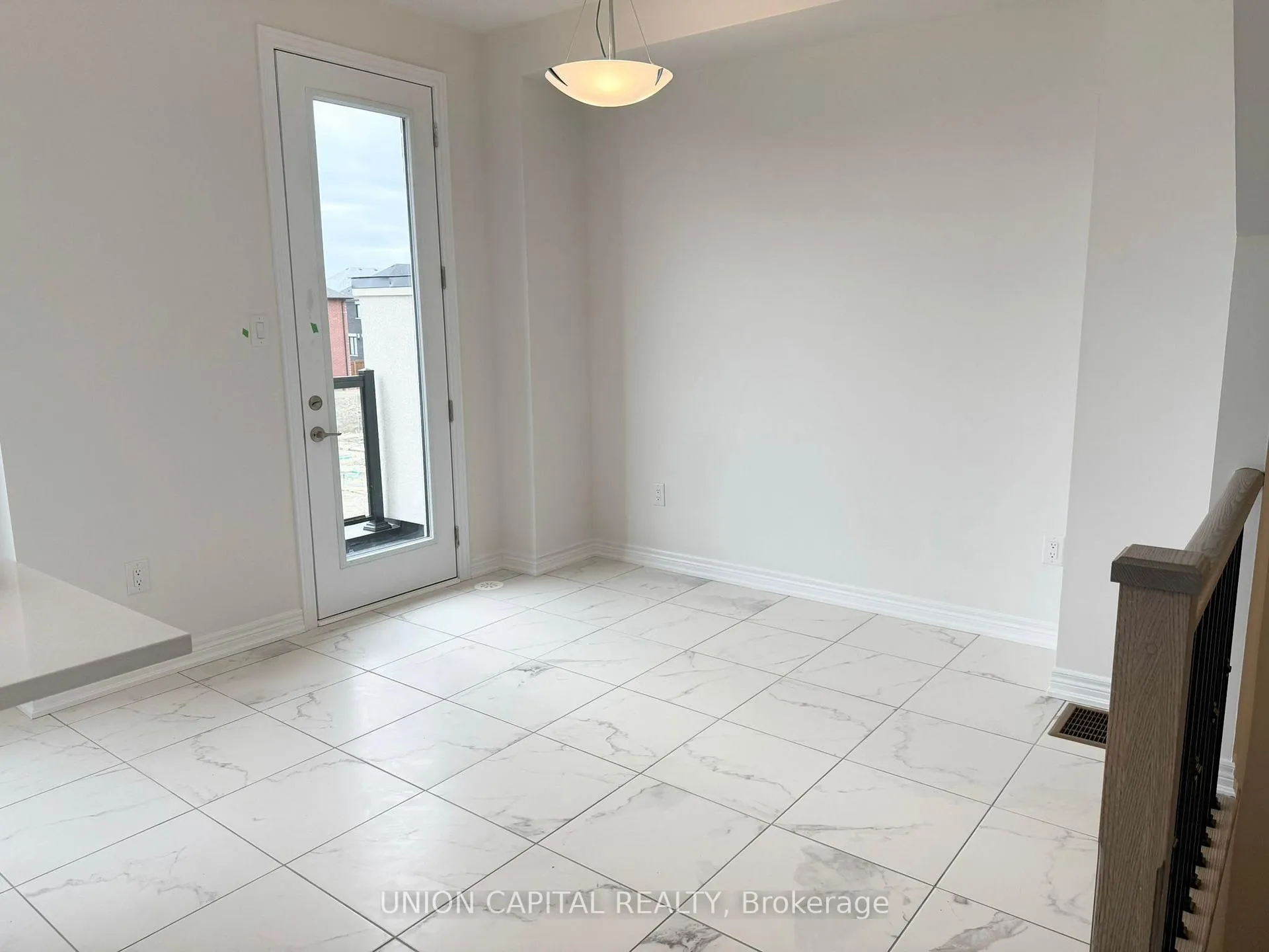 Photo 5 of 22 Robert Eaton Avenue, Markham, Middlefield — HOMEH