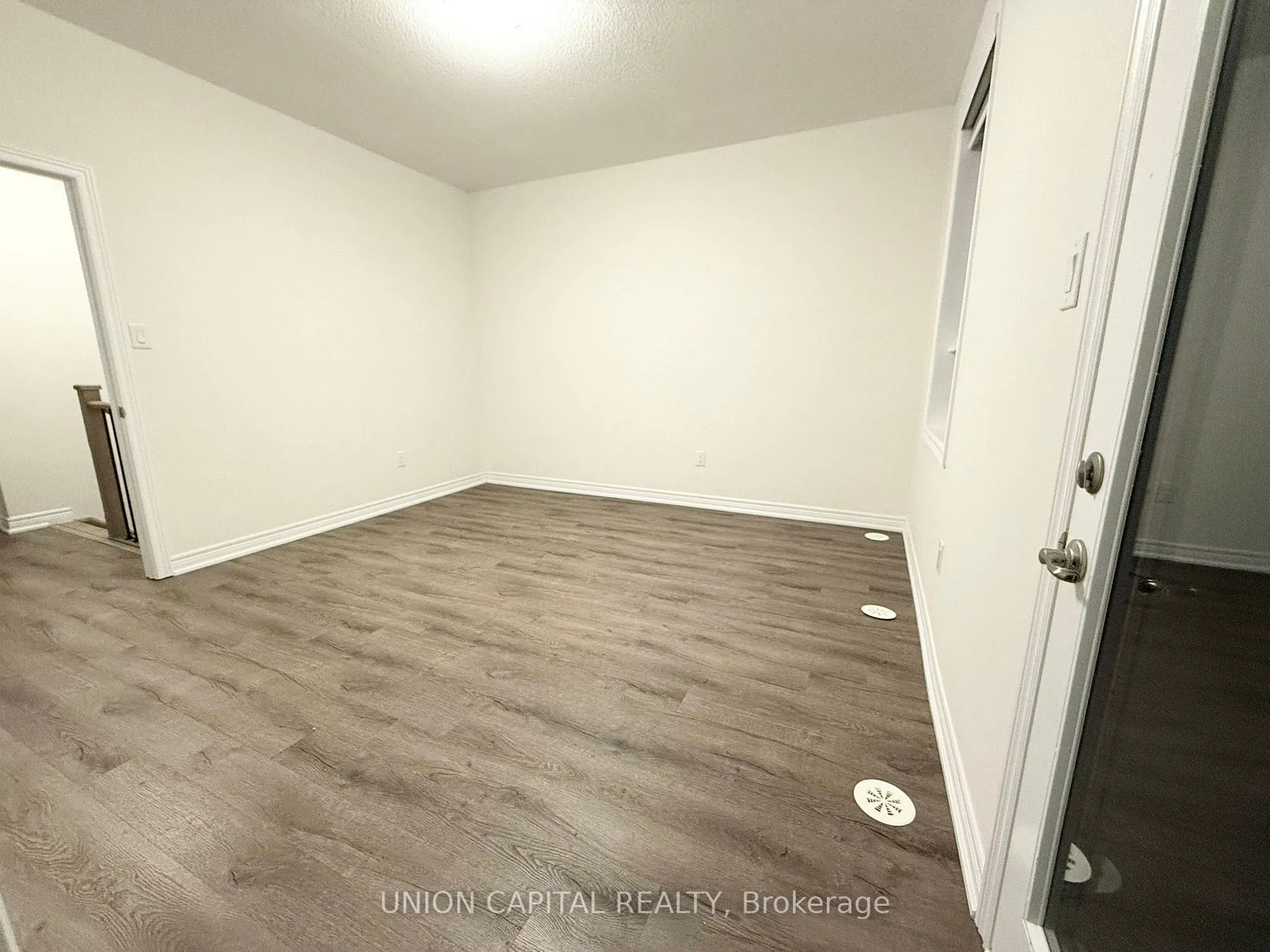 Photo 21 of 22 Robert Eaton Avenue, Markham, Middlefield — HOMEH