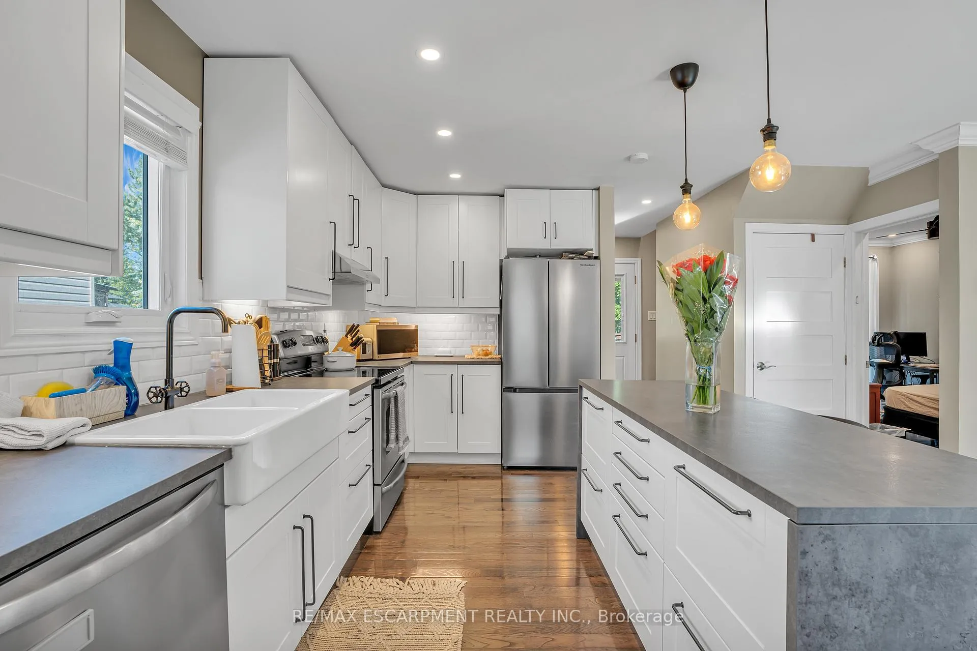 Photo 11 of 38 Eastvale Place, Hamilton, McQuesten — HOMEH