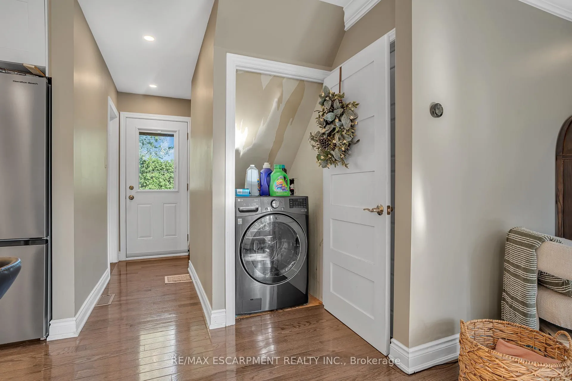 Photo 21 of 38 Eastvale Place, Hamilton, McQuesten — HOMEH