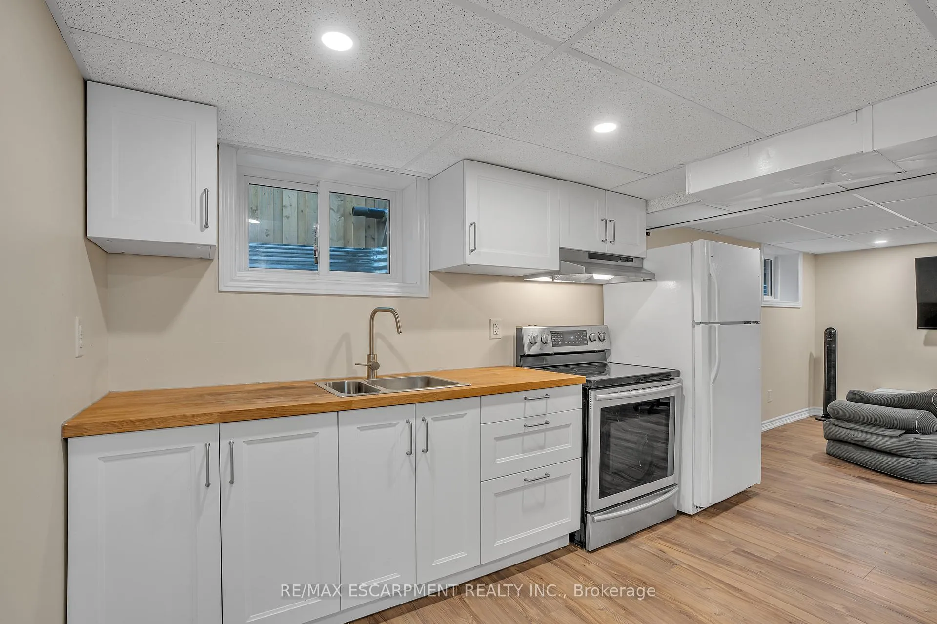 Photo 23 of 38 Eastvale Place, Hamilton, McQuesten — HOMEH