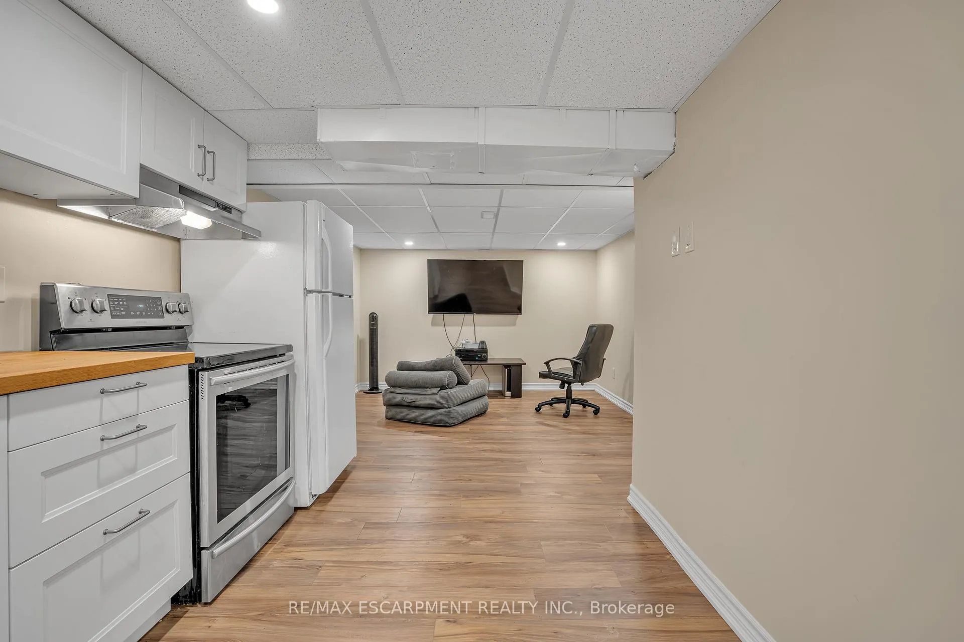 Photo 24 of 38 Eastvale Place, Hamilton, McQuesten — HOMEH