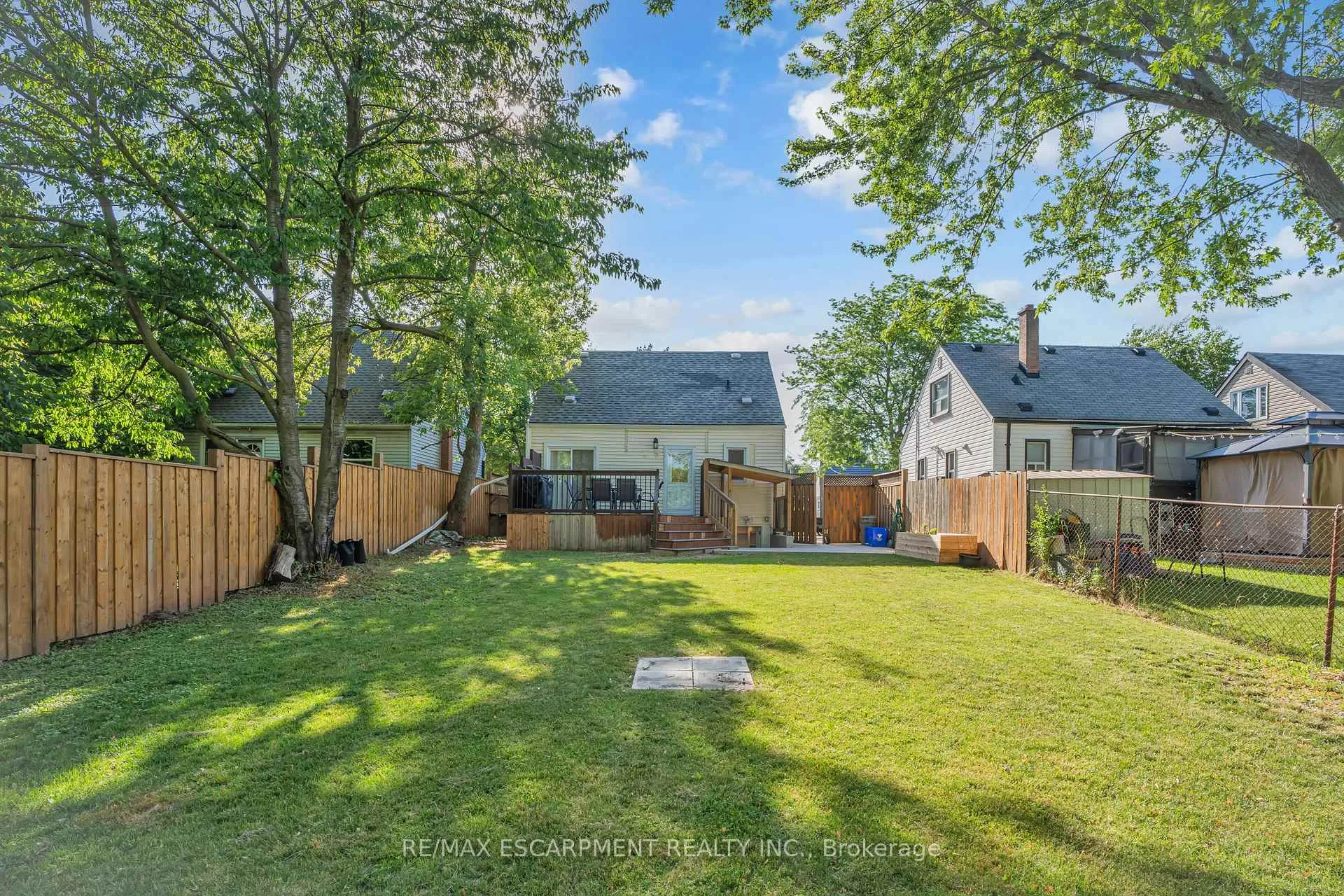 Photo 34 of 38 Eastvale Place, Hamilton, McQuesten — HOMEH