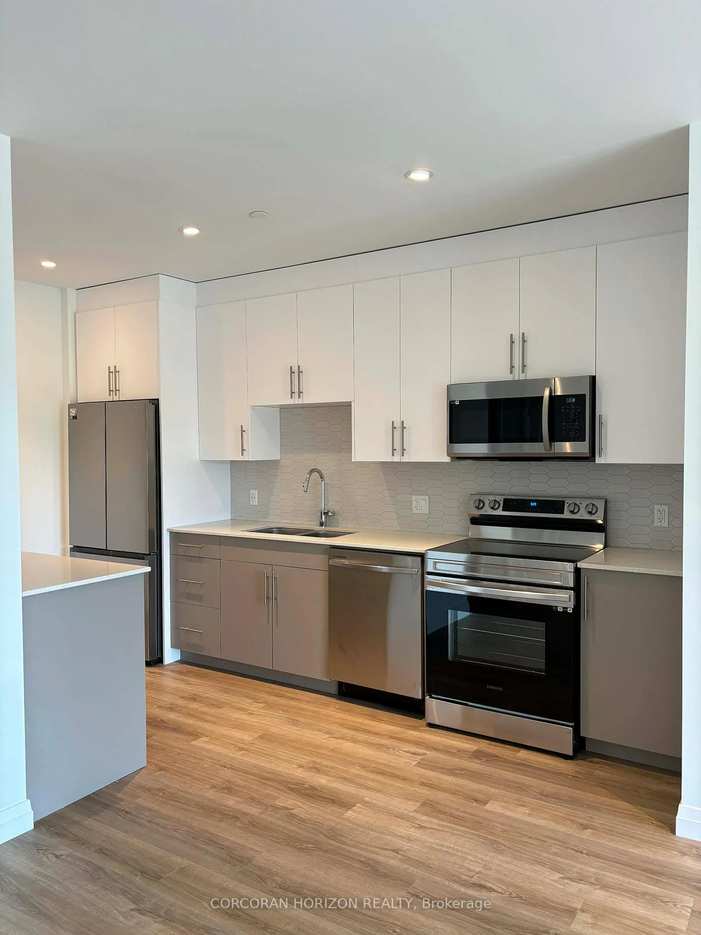 Photo 5 of Unit 304, 525 New Dundee Road, Kitchener — HOMEH