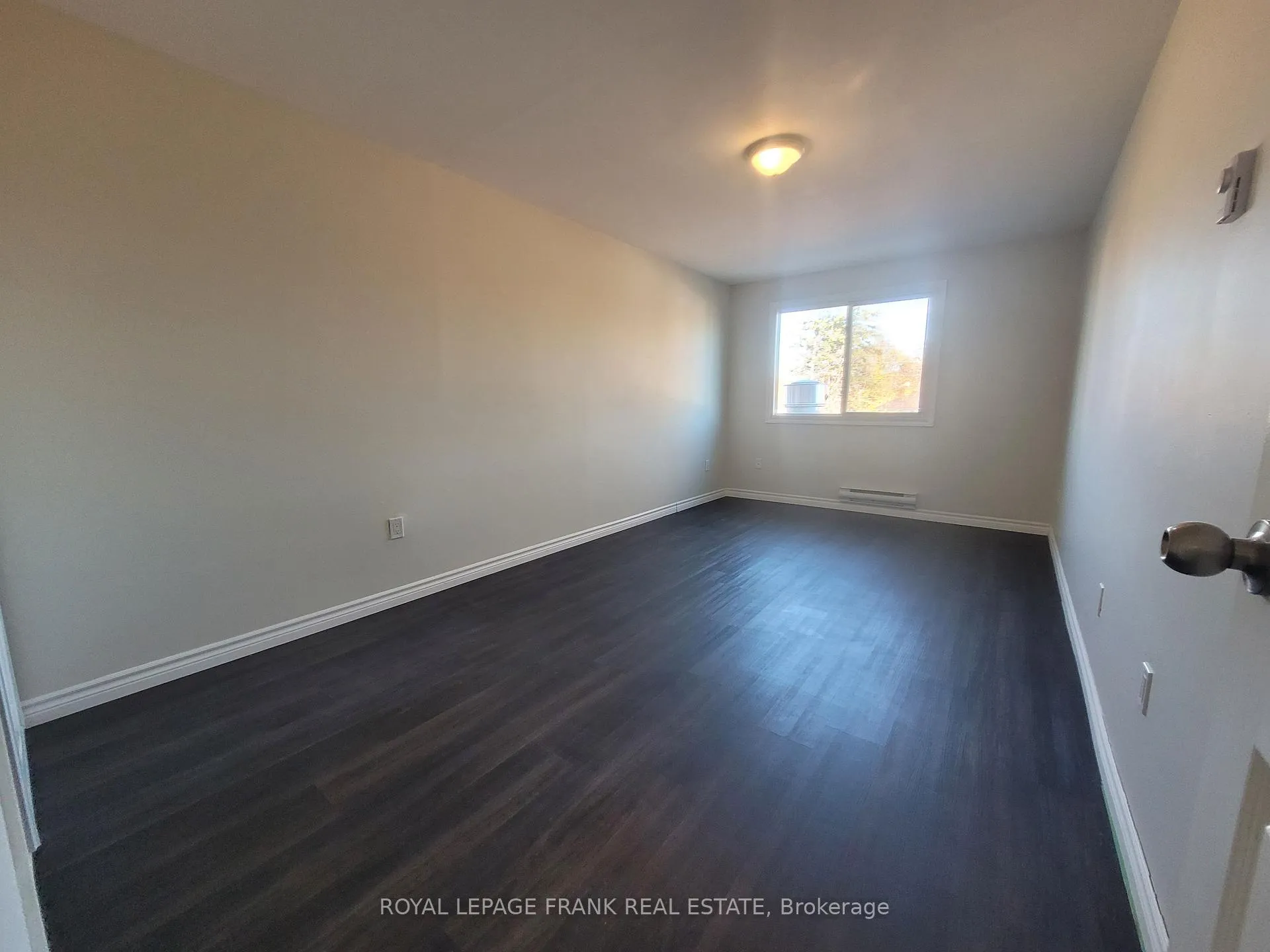 Photo 8 of Unit 8, 136 King Street, Clarington, Bowmanville — HOMEH