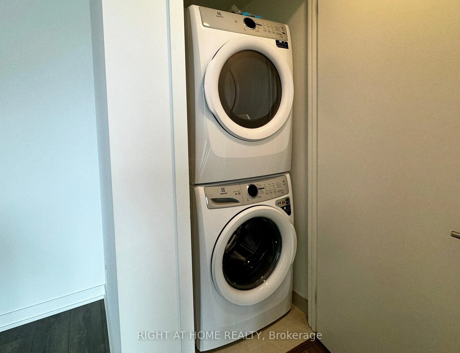 Photo 15 of Unit 2110, 7950 Bathurst Street, Vaughan, Beverley Glen — HOMEH