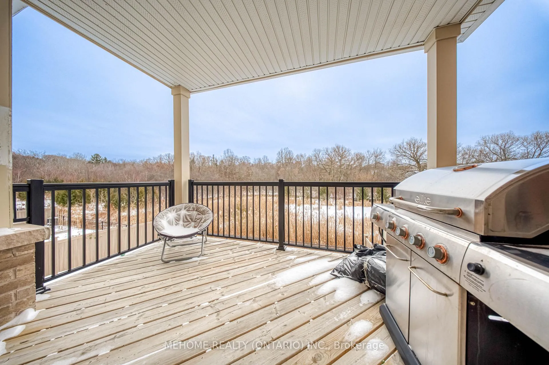 Photo 14 of 51 Bridgepointe Court, Aurora, Rural Aurora — HOMEH
