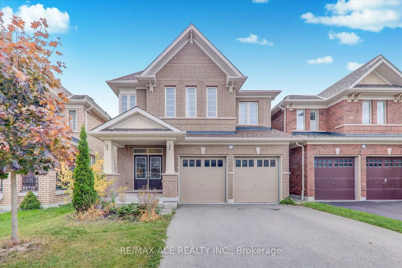 Photo 1 of 205 South Ocean Drive, Oshawa, Windfields — HOMEH