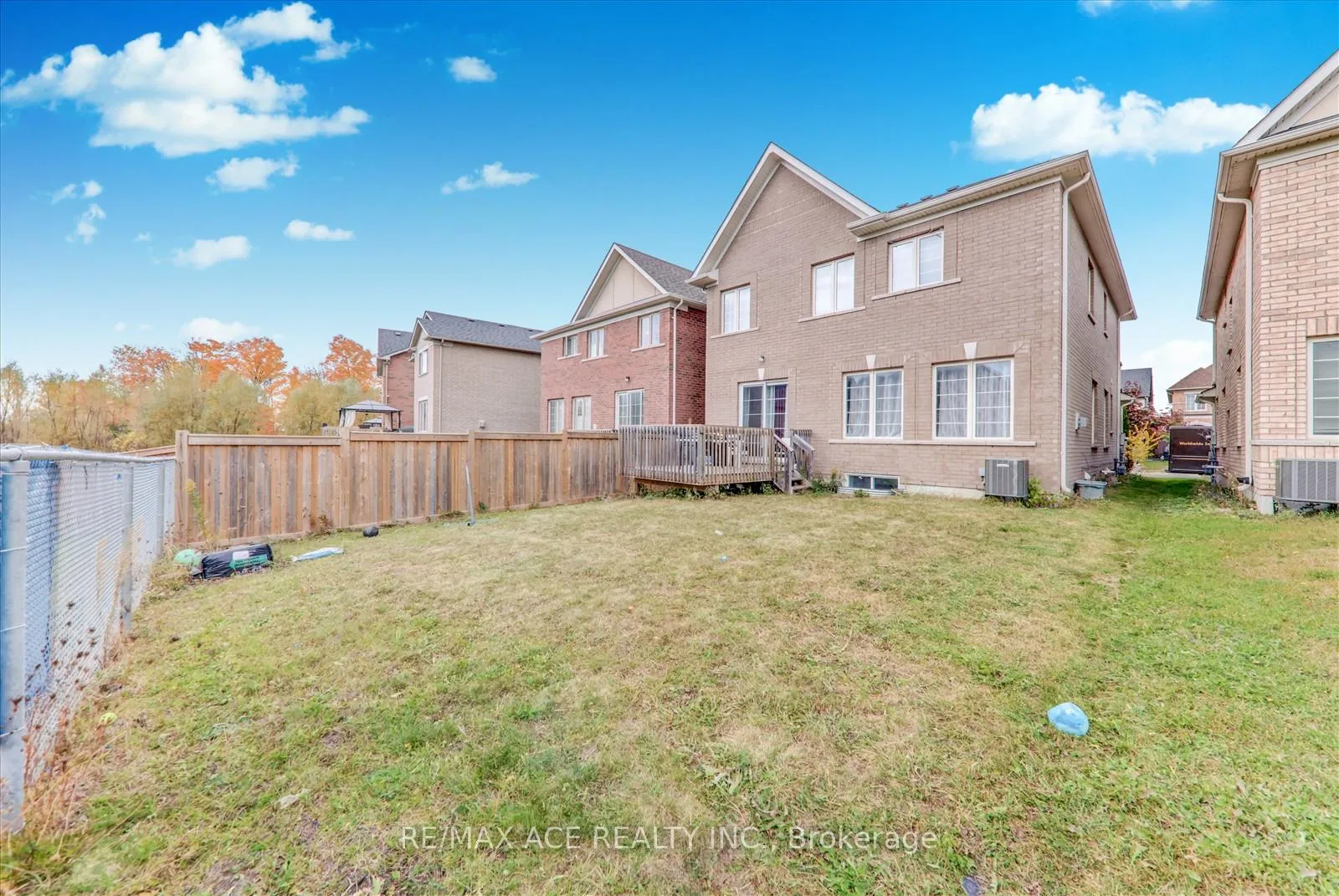 Photo 28 of 205 South Ocean Drive, Oshawa, Windfields — HOMEH