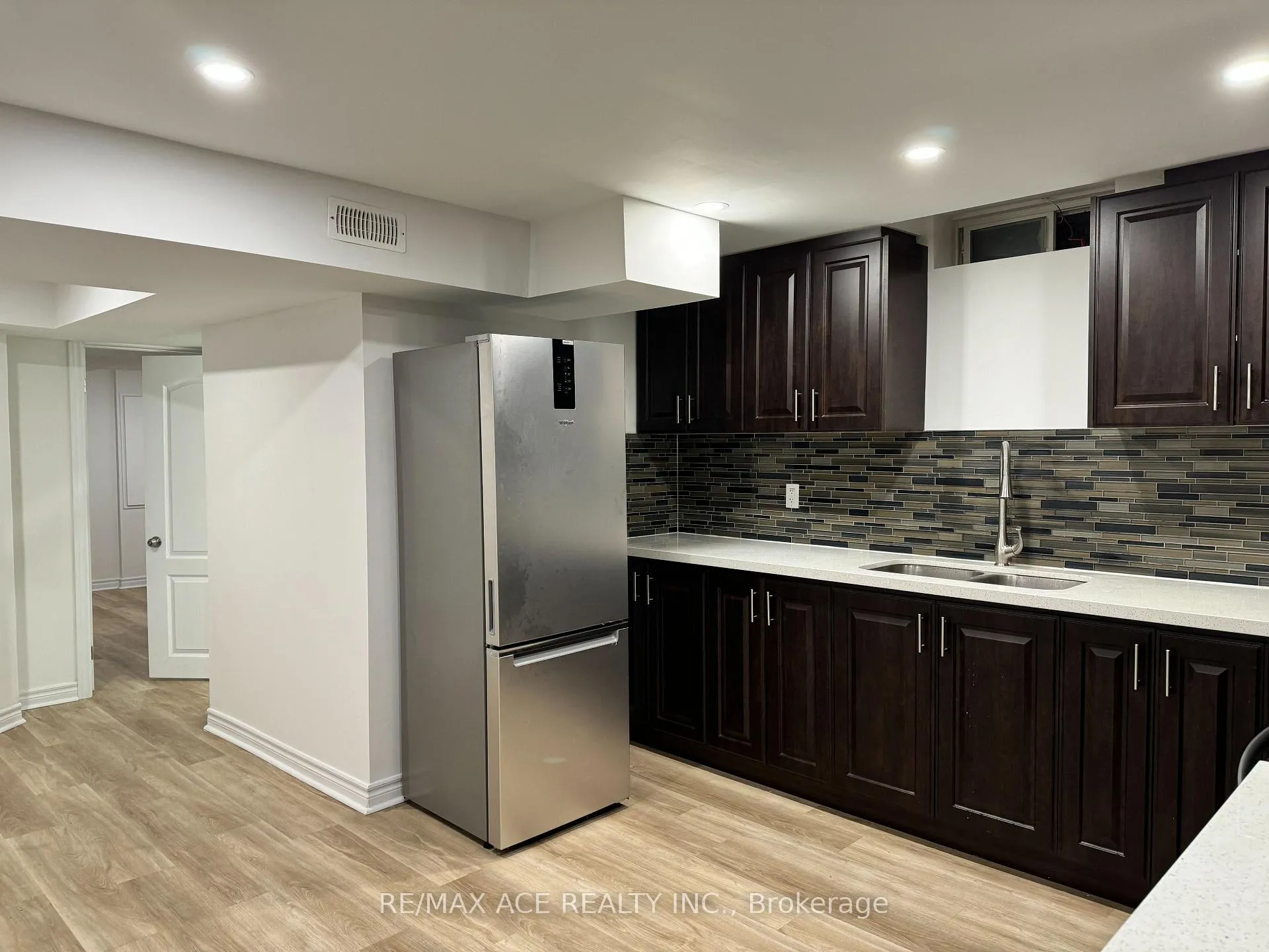 Photo 33 of 205 South Ocean Drive, Oshawa, Windfields — HOMEH