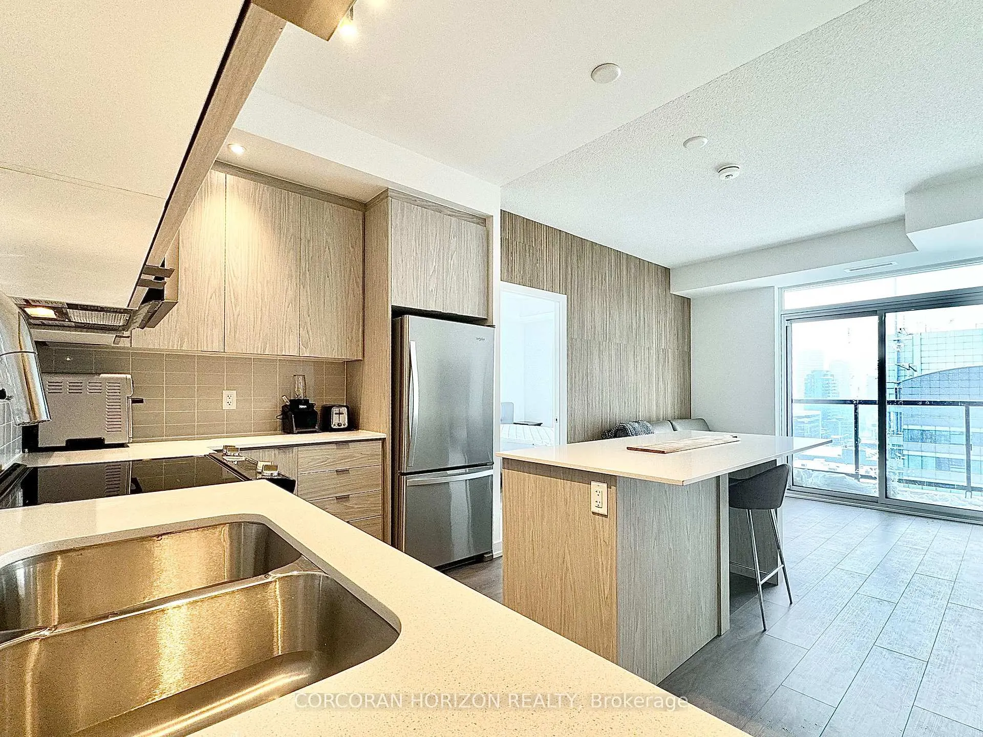 Photo 10 of Unit 1301, 55 Duke Street W, Kitchener — HOMEH