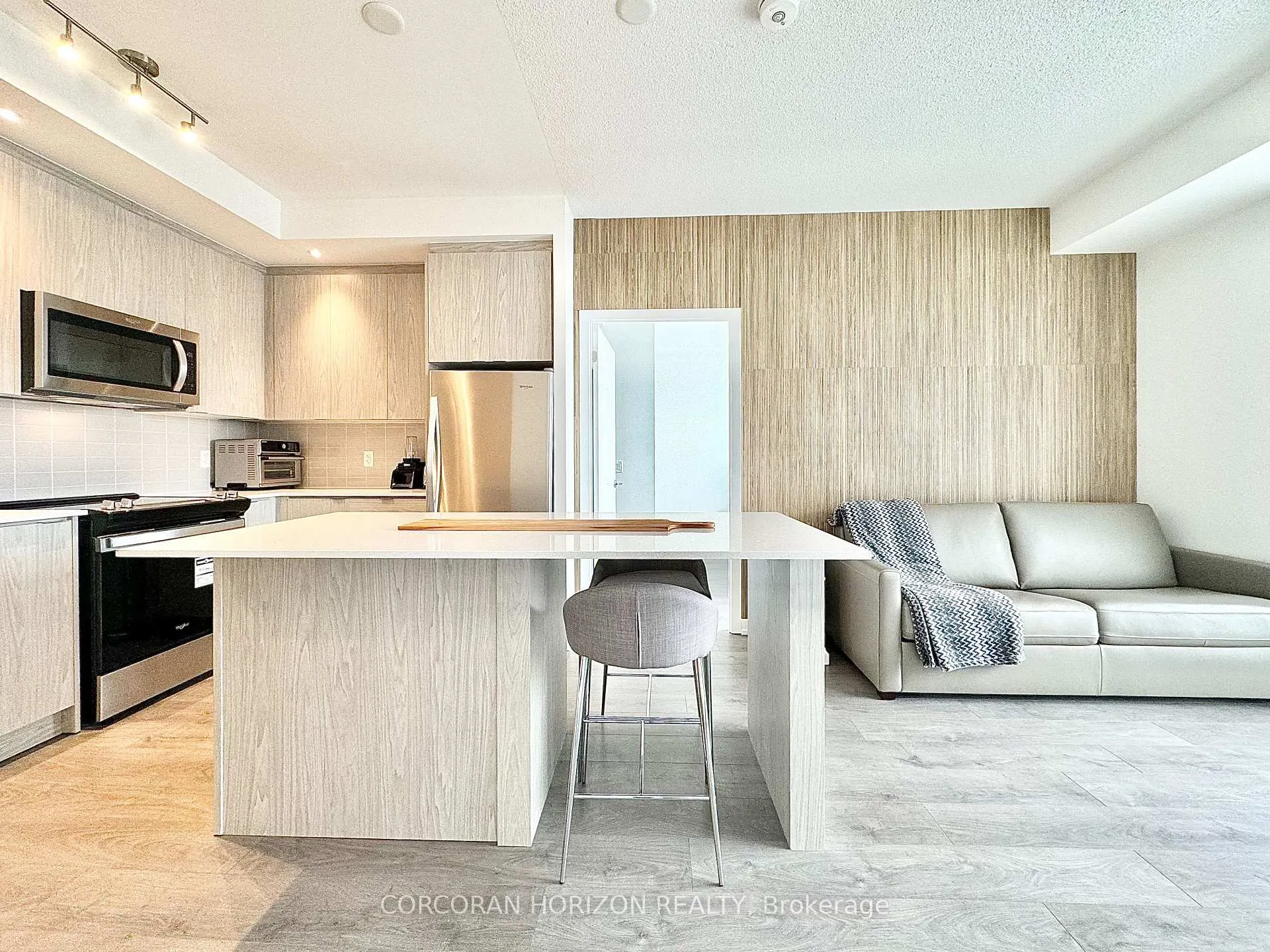 Photo 11 of Unit 1301, 55 Duke Street W, Kitchener — HOMEH