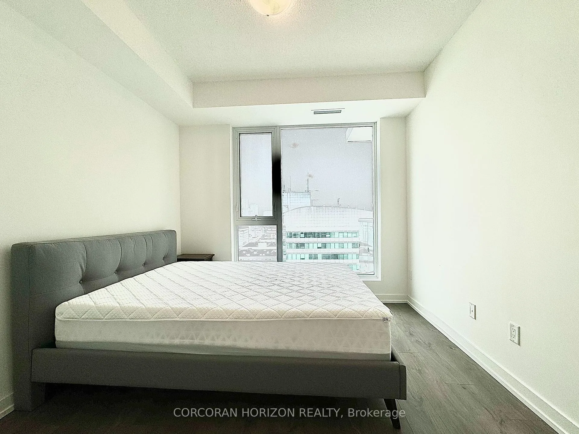 Photo 17 of Unit 1301, 55 Duke Street W, Kitchener — HOMEH