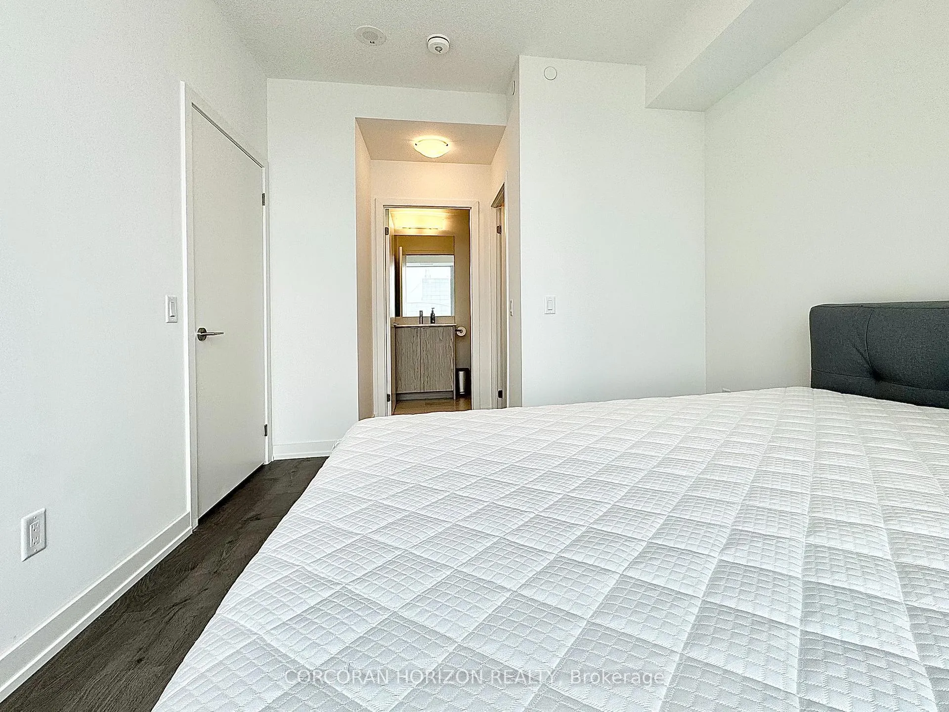 Photo 18 of Unit 1301, 55 Duke Street W, Kitchener — HOMEH