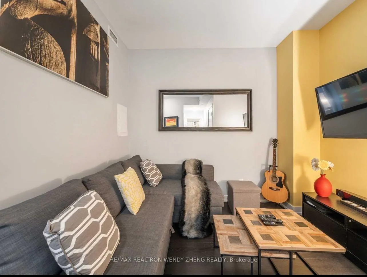Photo 2 of 199 Richmond Street, Toronto, Waterfront Communities — HOMEH