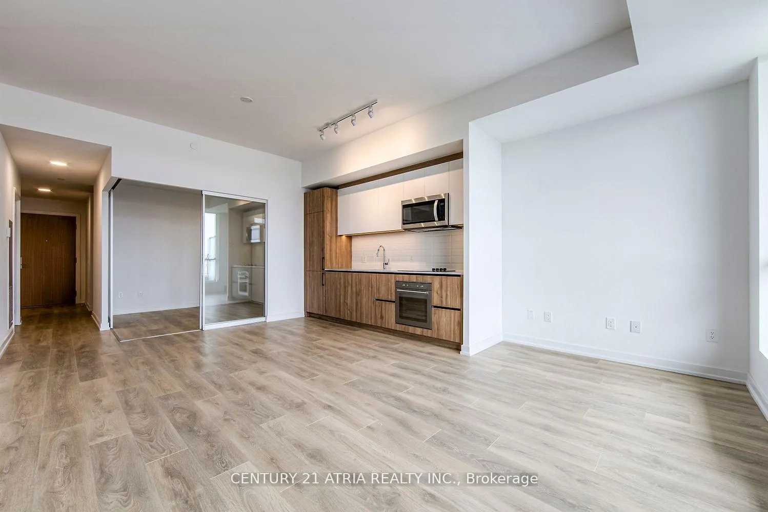 Photo 6 of Unit 705, 150 Logan Avenue, Toronto, South Riverdale — HOMEH