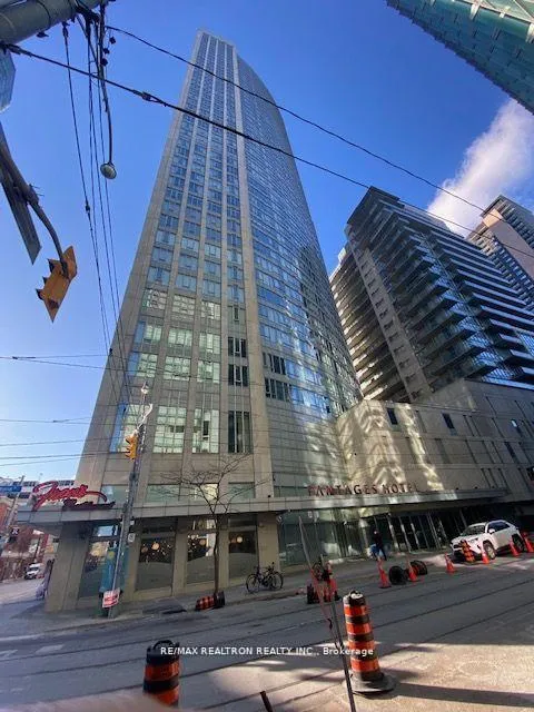 Front of Unit 3503, 210 Victoria Street