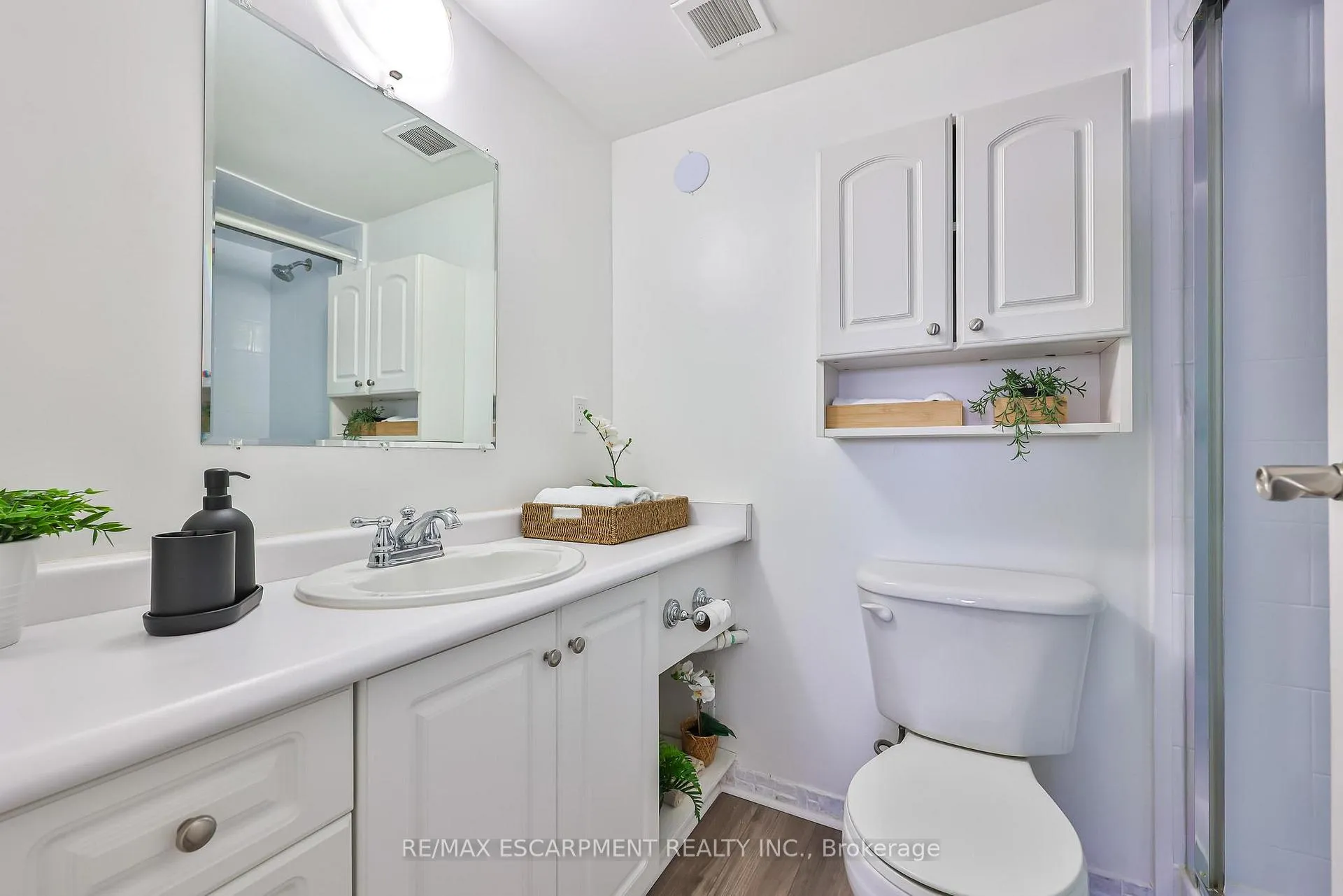 Photo 15 of Unit 1706, 375 King Street N, Kitchener — HOMEH