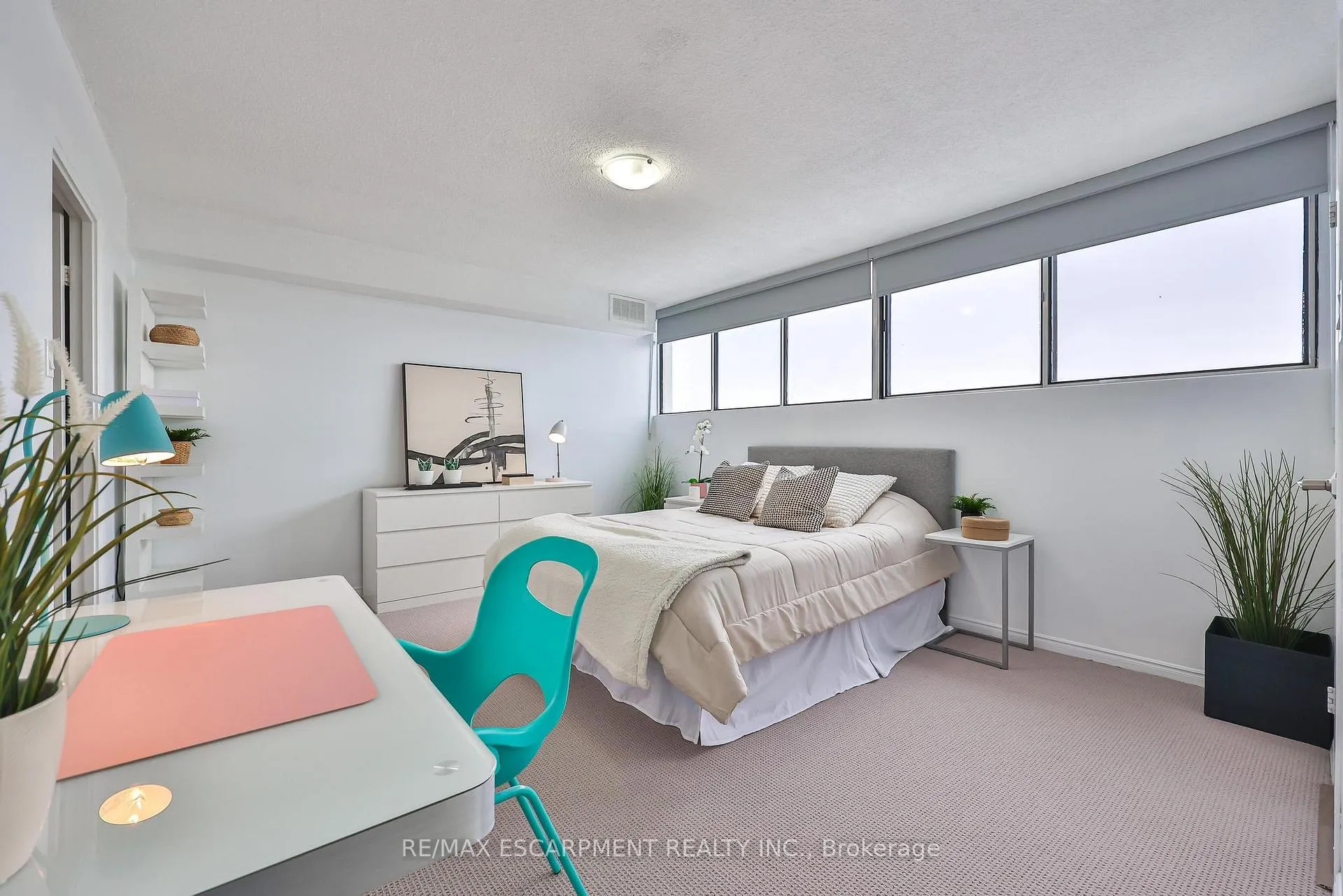Photo 17 of Unit 1706, 375 King Street N, Kitchener — HOMEH