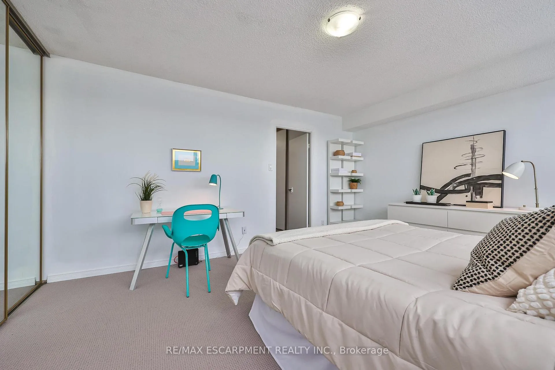 Photo 18 of Unit 1706, 375 King Street N, Kitchener — HOMEH