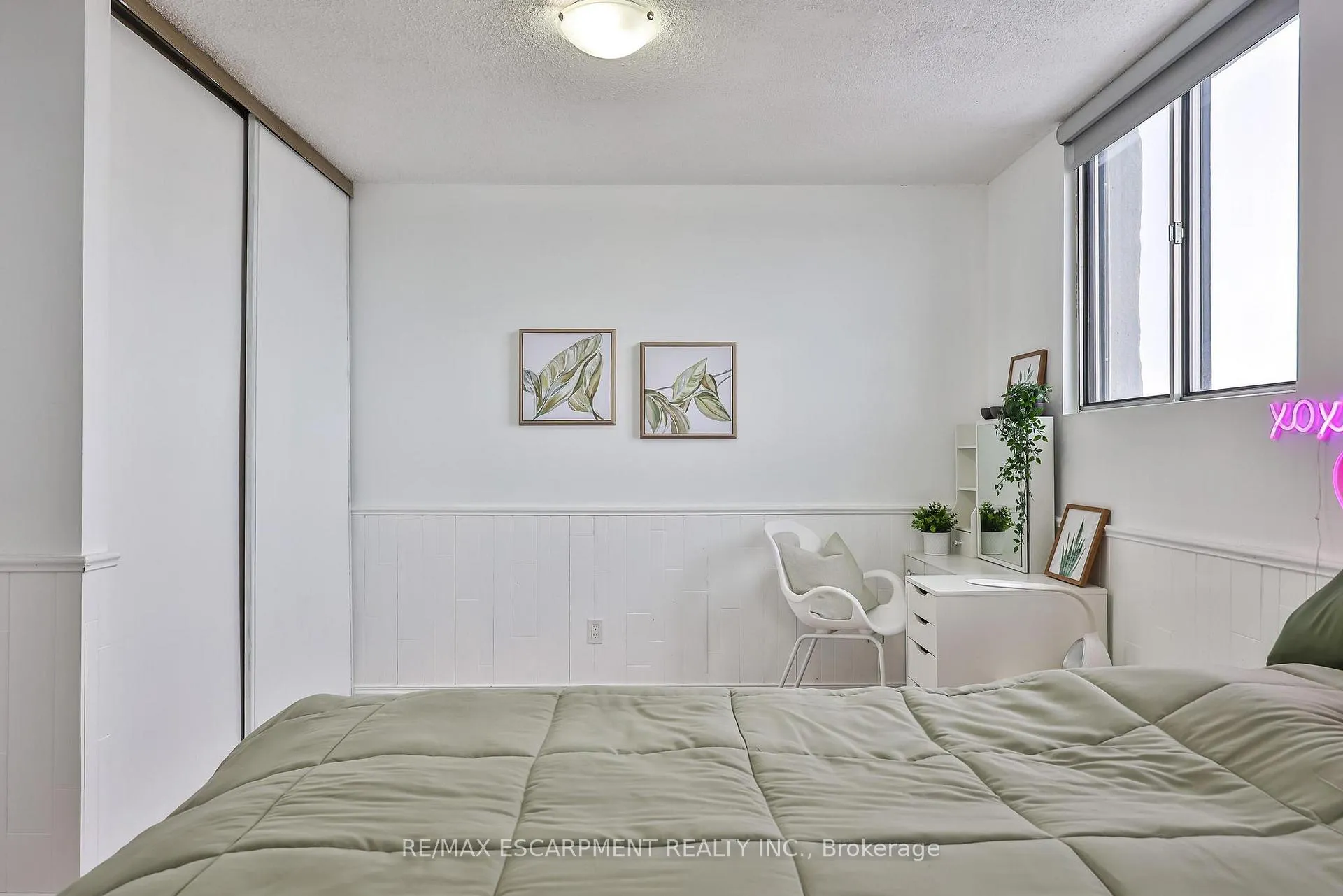 Photo 20 of Unit 1706, 375 King Street N, Kitchener — HOMEH