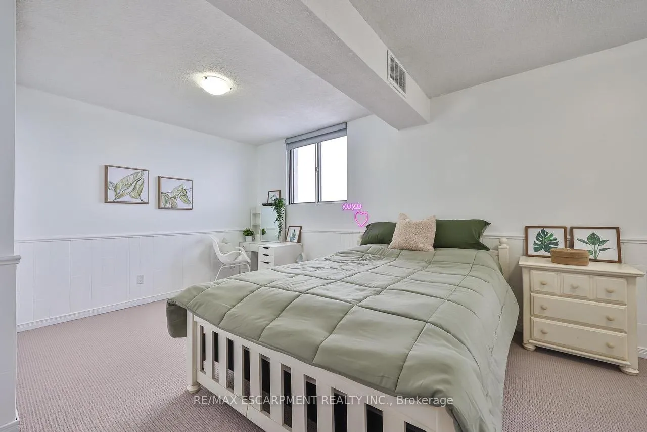 Photo 22 of Unit 1706, 375 King Street N, Kitchener — HOMEH