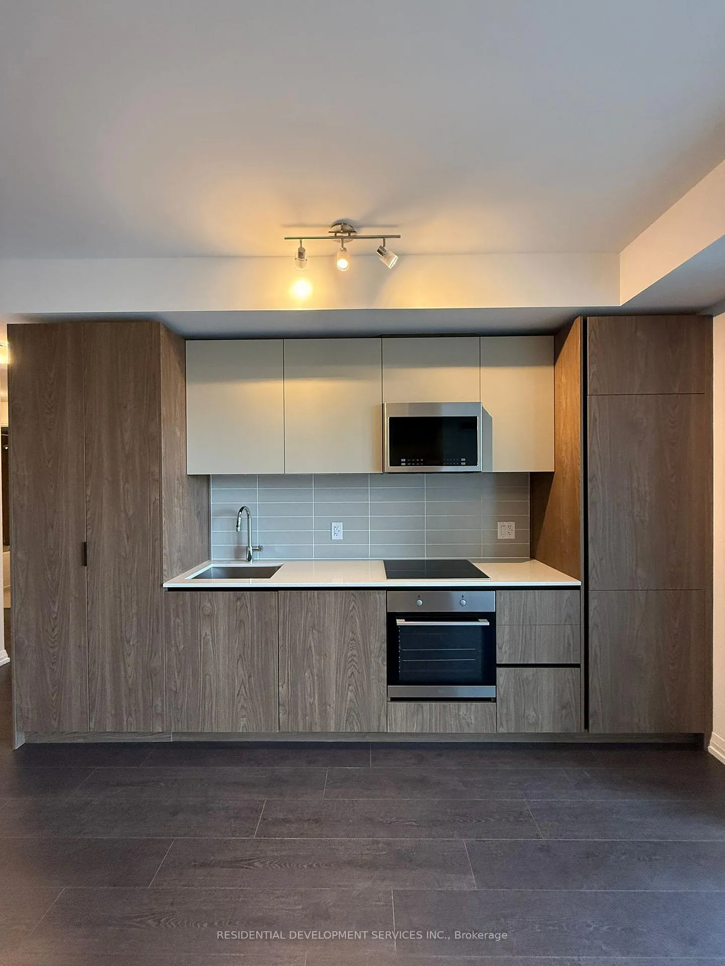 Photo 2 of Unit 3027, 28 Widmer Street, Toronto, Waterfront Communities — HOMEH