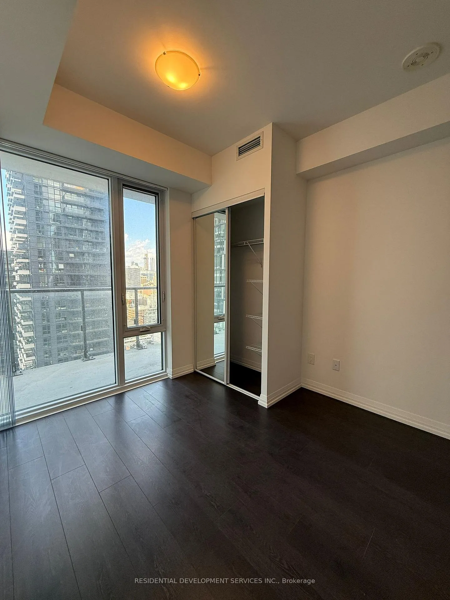 Photo 5 of Unit 3027, 28 Widmer Street, Toronto, Waterfront Communities — HOMEH