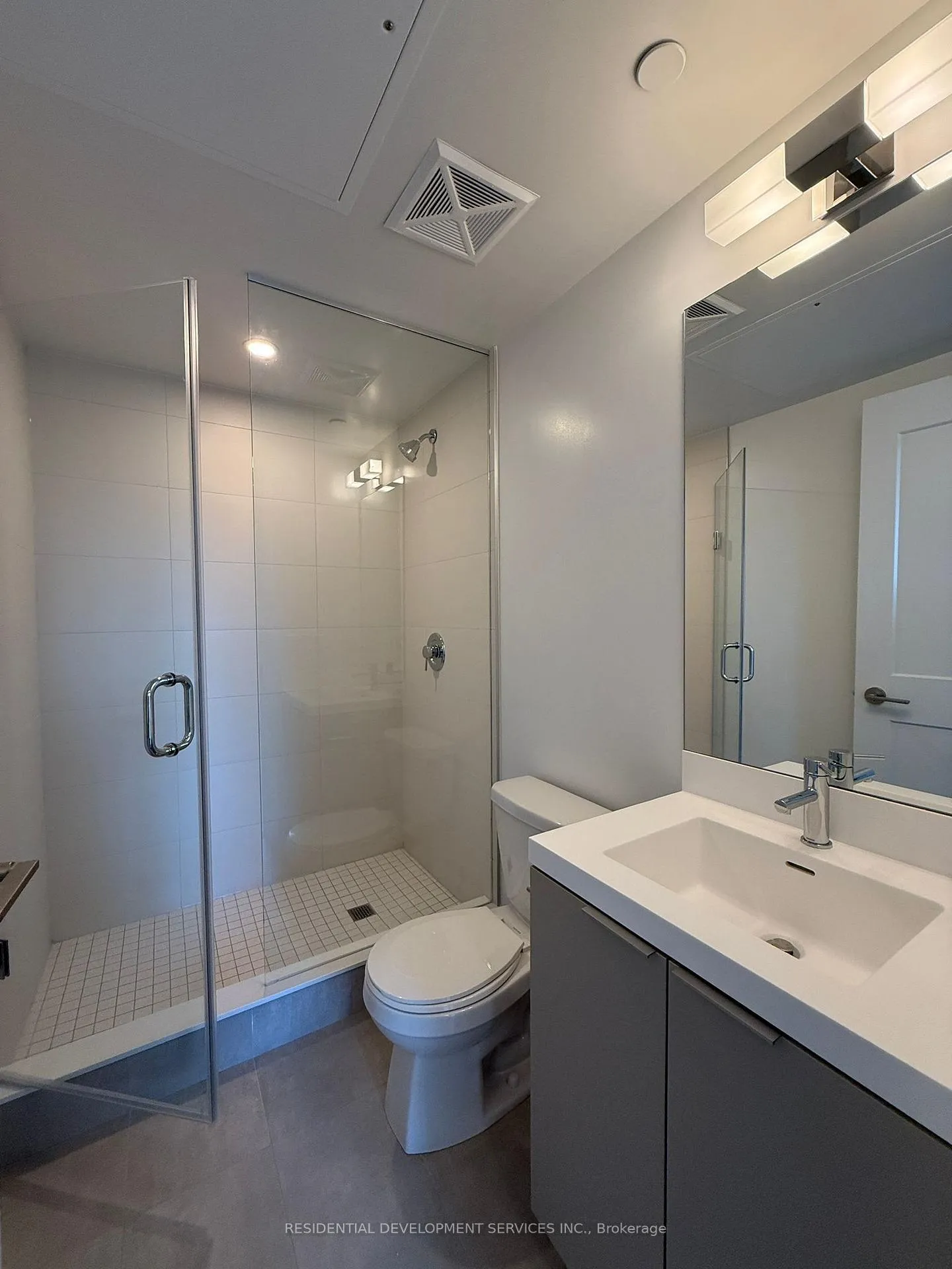 Photo 6 of Unit 3027, 28 Widmer Street, Toronto, Waterfront Communities — HOMEH