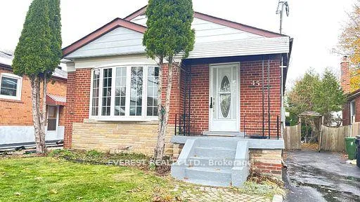 Front of 45 Kilgreggan Crescent