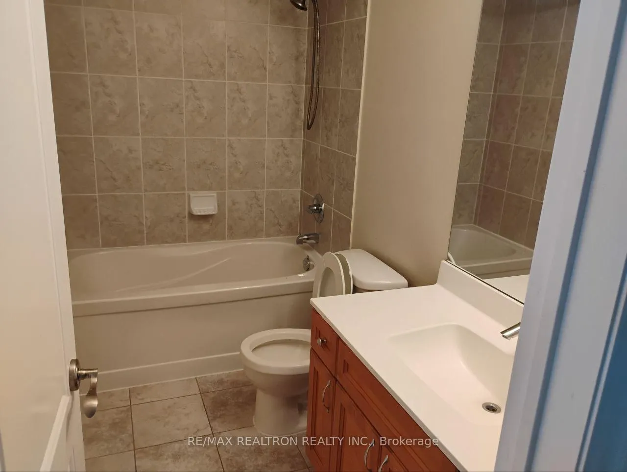 Photo 22 of 51 Beverley Glen Boulevard, Vaughan, Beverley Glen — HOMEH