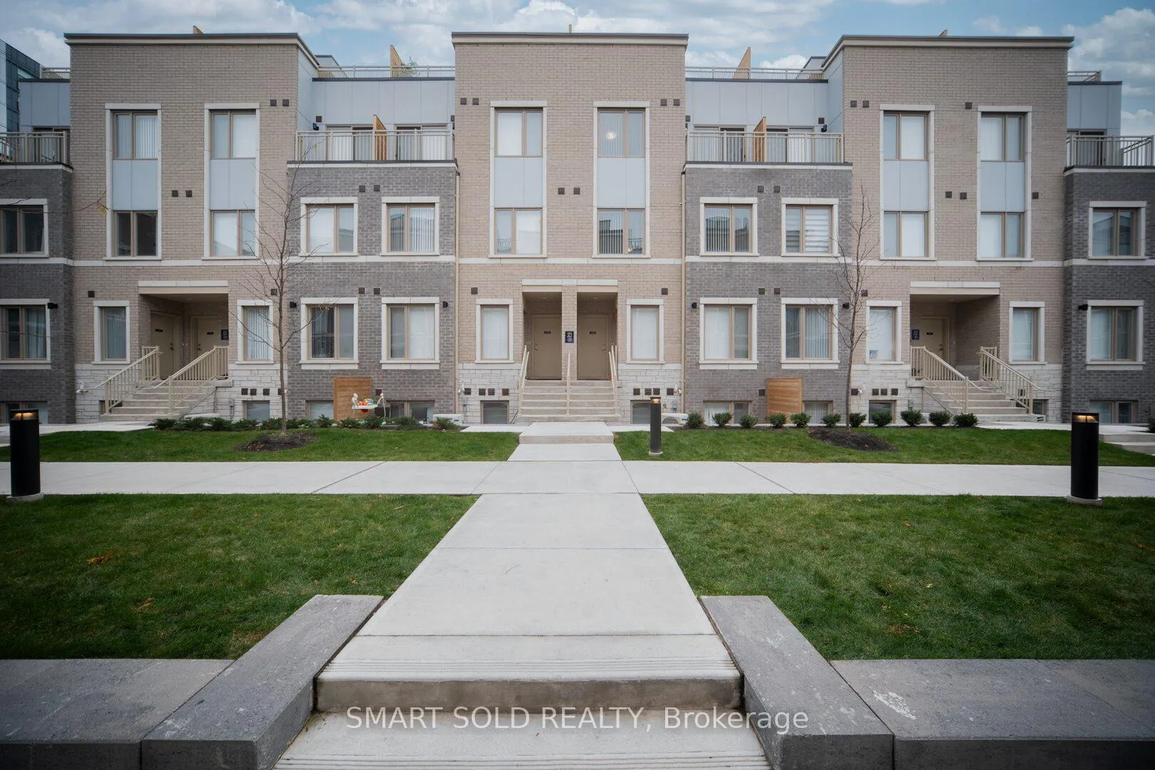 Photo 1 of Unit 239, 121 Honeycrisp Crescent, Vaughan, Vaughan Corporate Centre — HOMEH