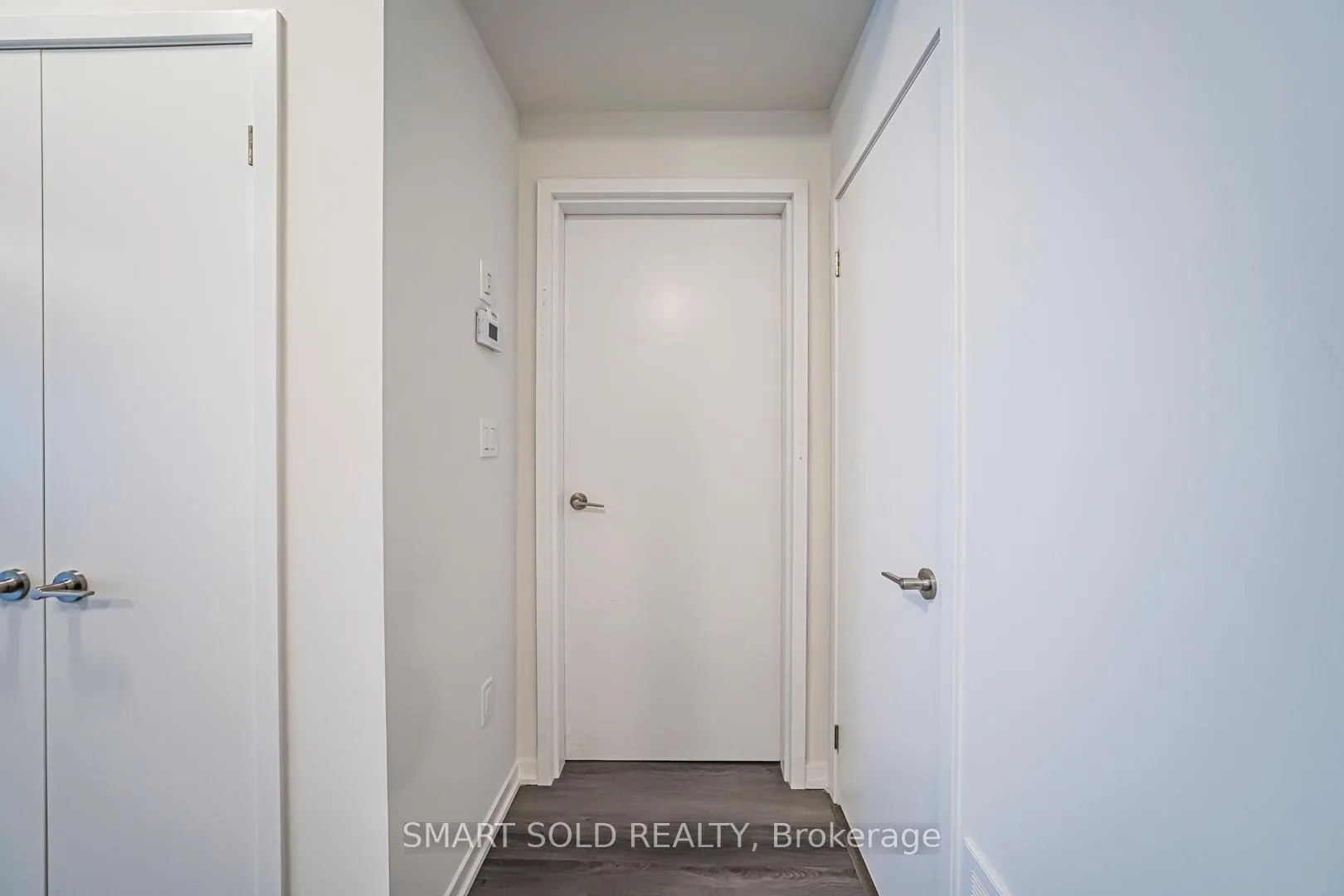 Photo 3 of Unit 239, 121 Honeycrisp Crescent, Vaughan, Vaughan Corporate Centre — HOMEH
