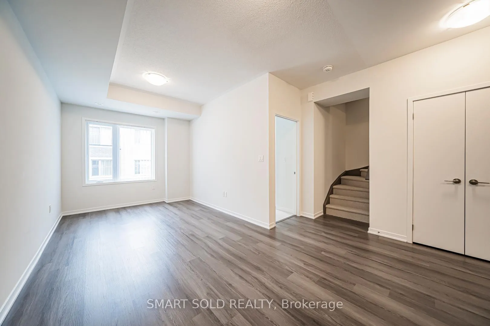 Photo 12 of Unit 239, 121 Honeycrisp Crescent, Vaughan, Vaughan Corporate Centre — HOMEH