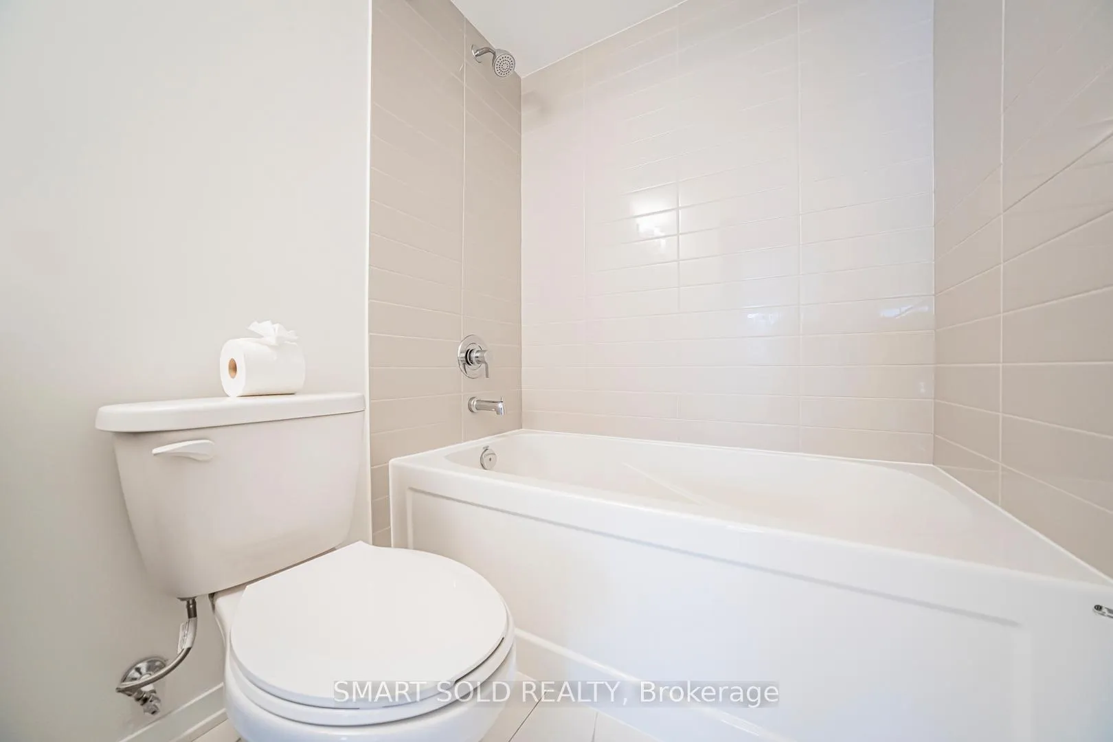 Photo 28 of Unit 239, 121 Honeycrisp Crescent, Vaughan, Vaughan Corporate Centre — HOMEH