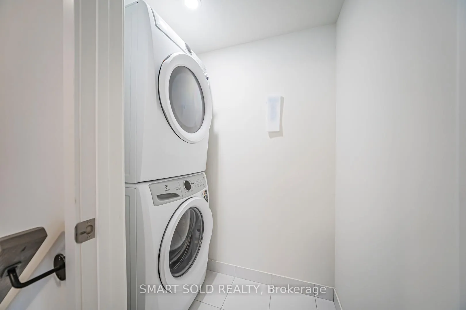 Photo 38 of Unit 239, 121 Honeycrisp Crescent, Vaughan, Vaughan Corporate Centre — HOMEH