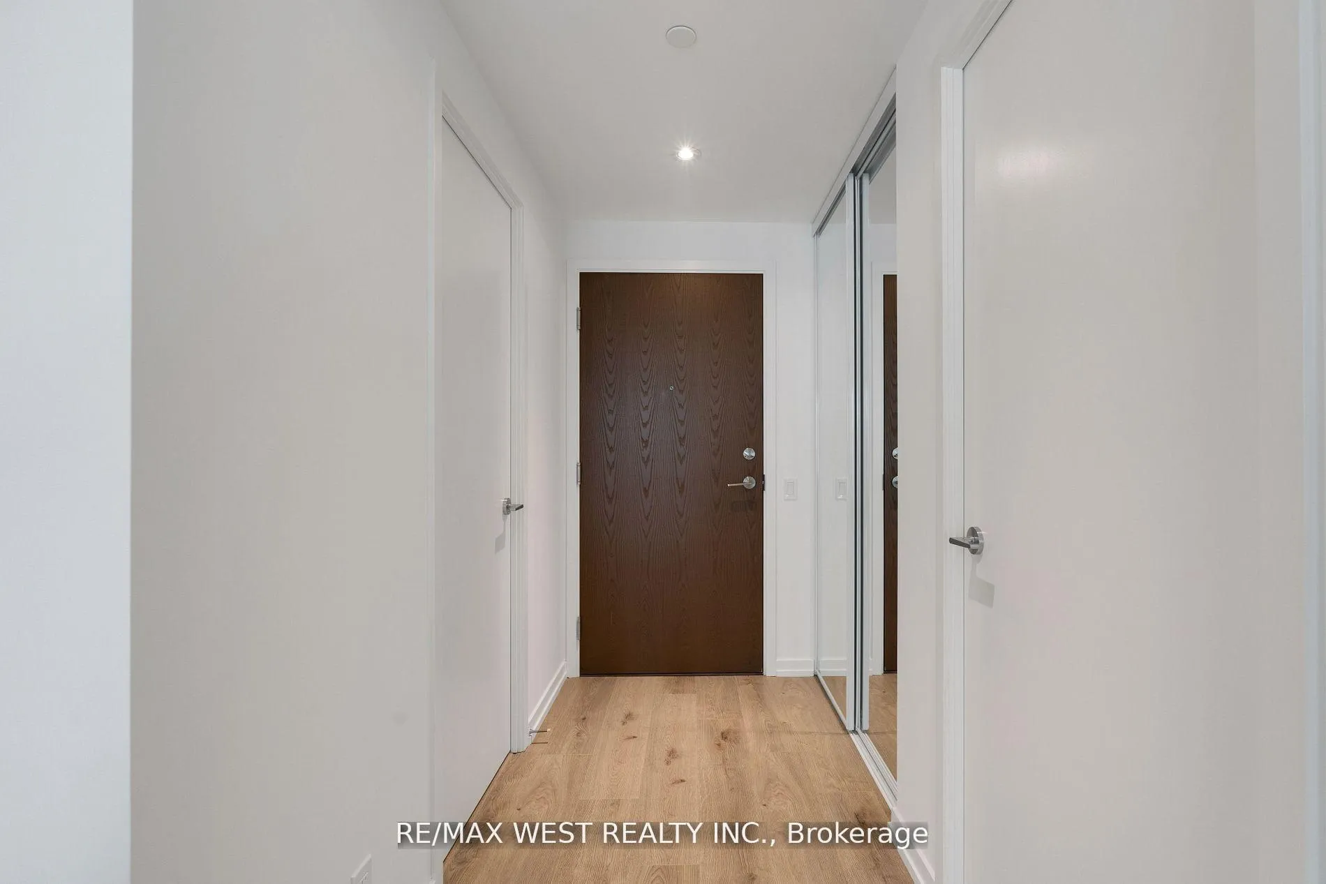 Photo 6 of Unit 2203, 7890 Jane Street, Vaughan, Vaughan Corporate Centre — HOMEH